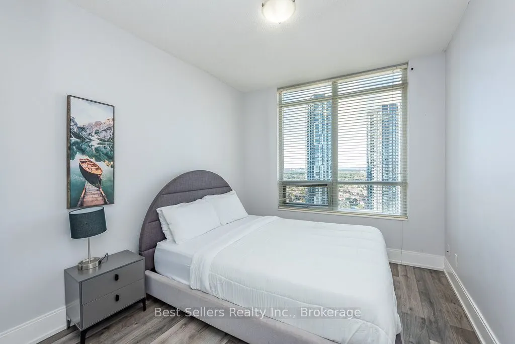 330 Burnhamthorpe Road W #2703