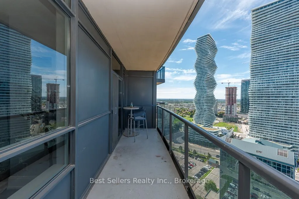 330 Burnhamthorpe Road W #2703