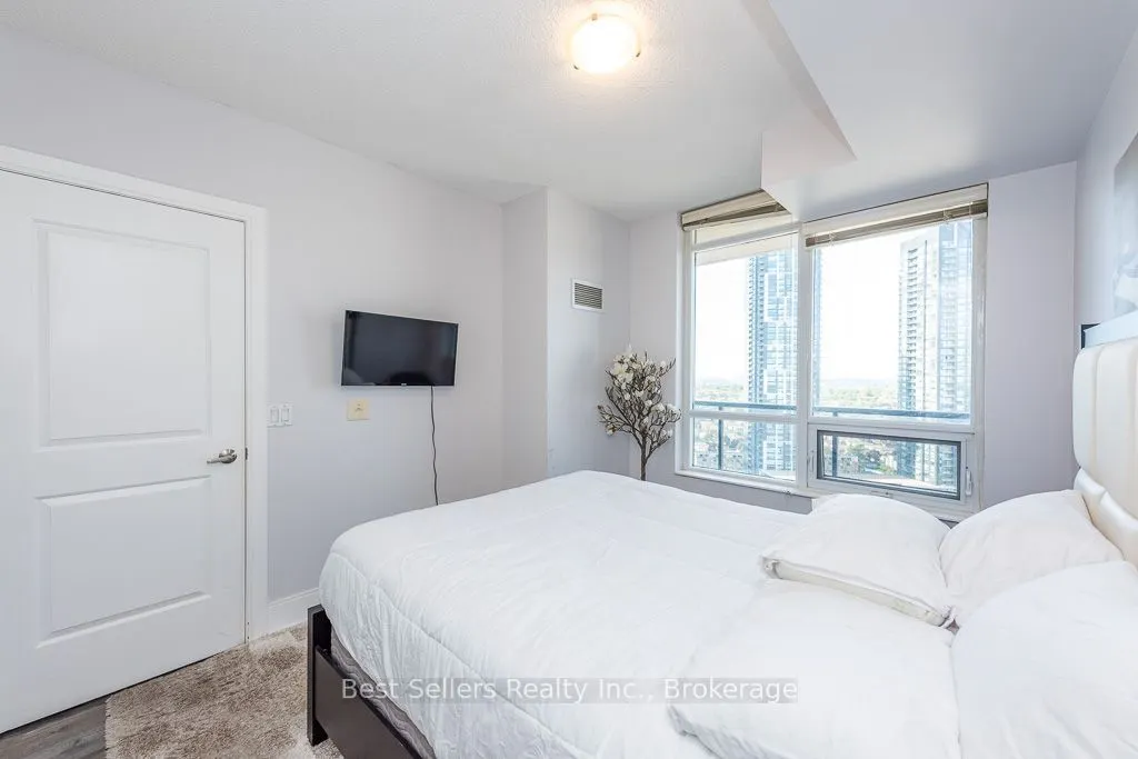 330 Burnhamthorpe Road W #2703
