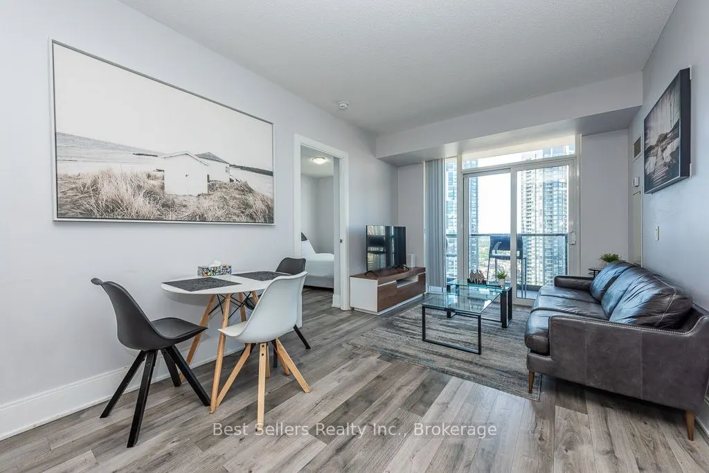 330 Burnhamthorpe Road W #2703