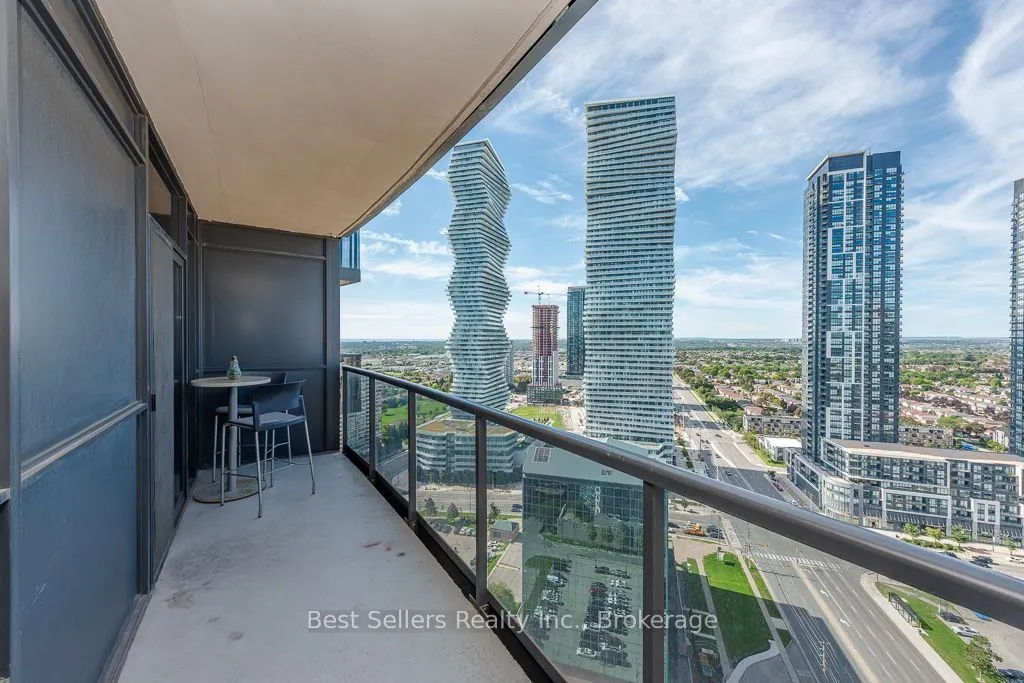 330 Burnhamthorpe Road W #2703
