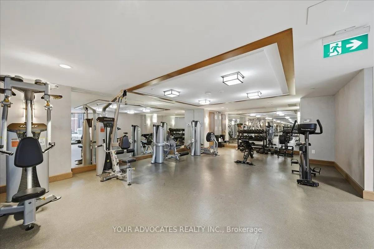 3091 DUFFERIN Street #406