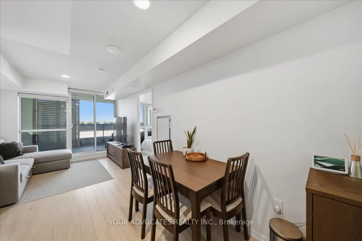 3091 DUFFERIN Street #406