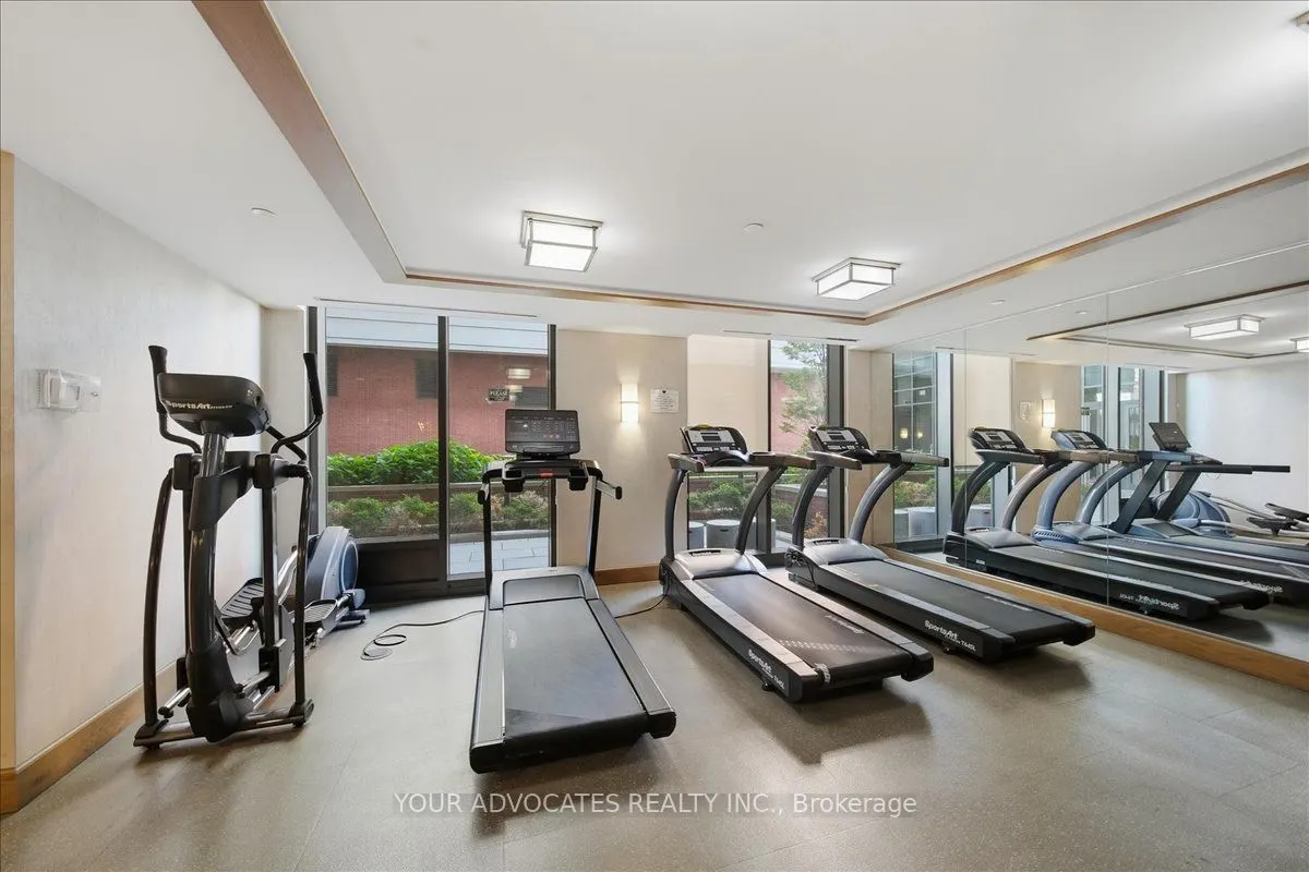 3091 DUFFERIN Street #406