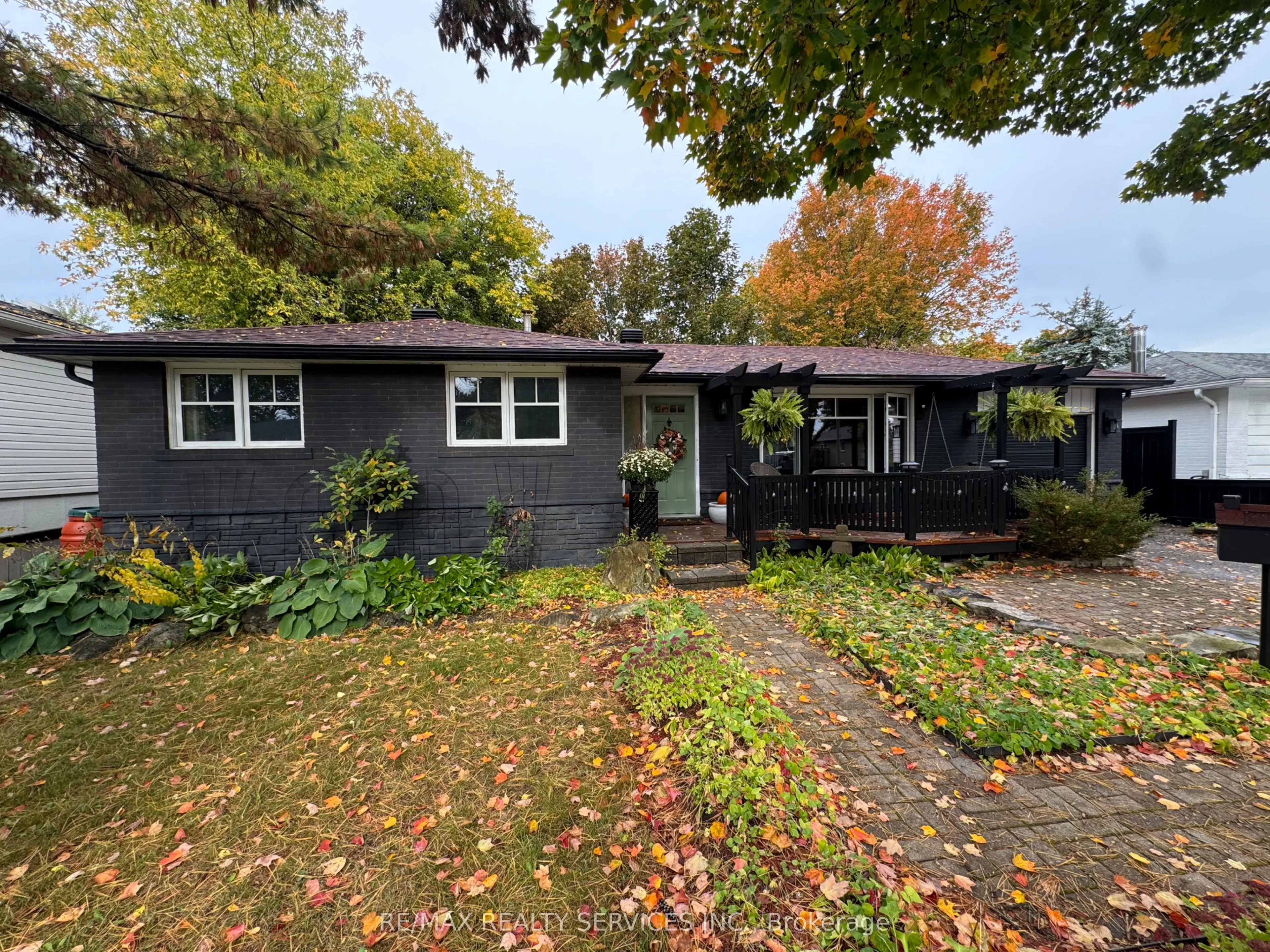 82 Edelwild Drive