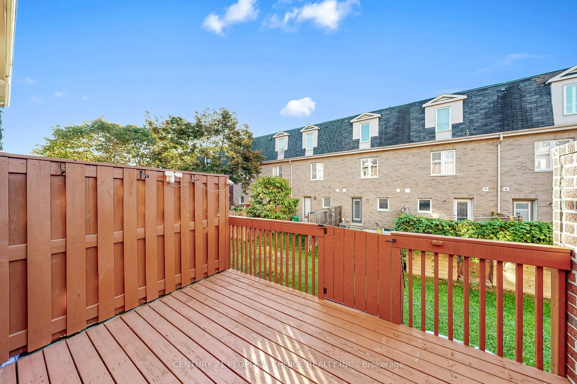 435 Hensall Circle #106