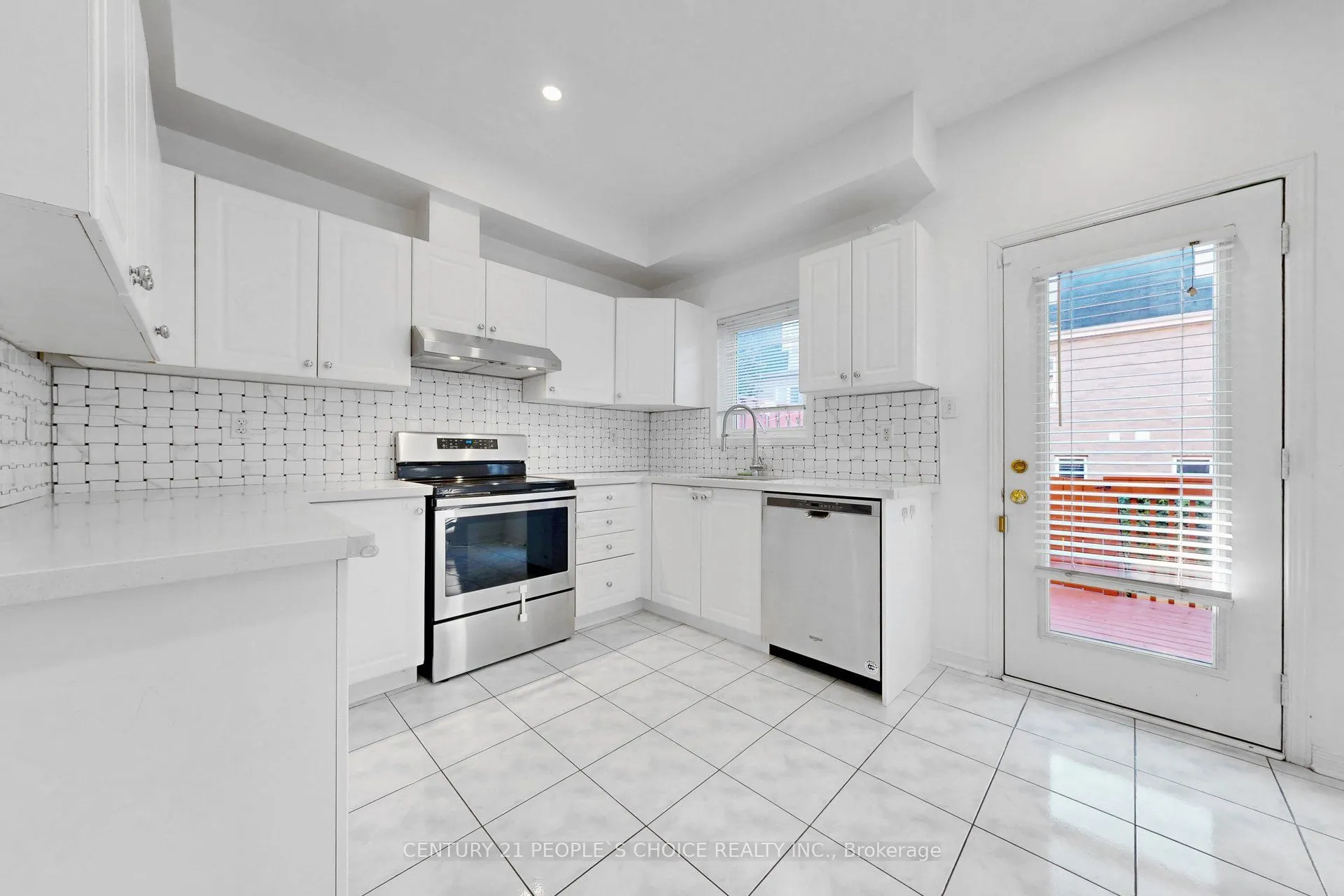 435 Hensall Circle #106