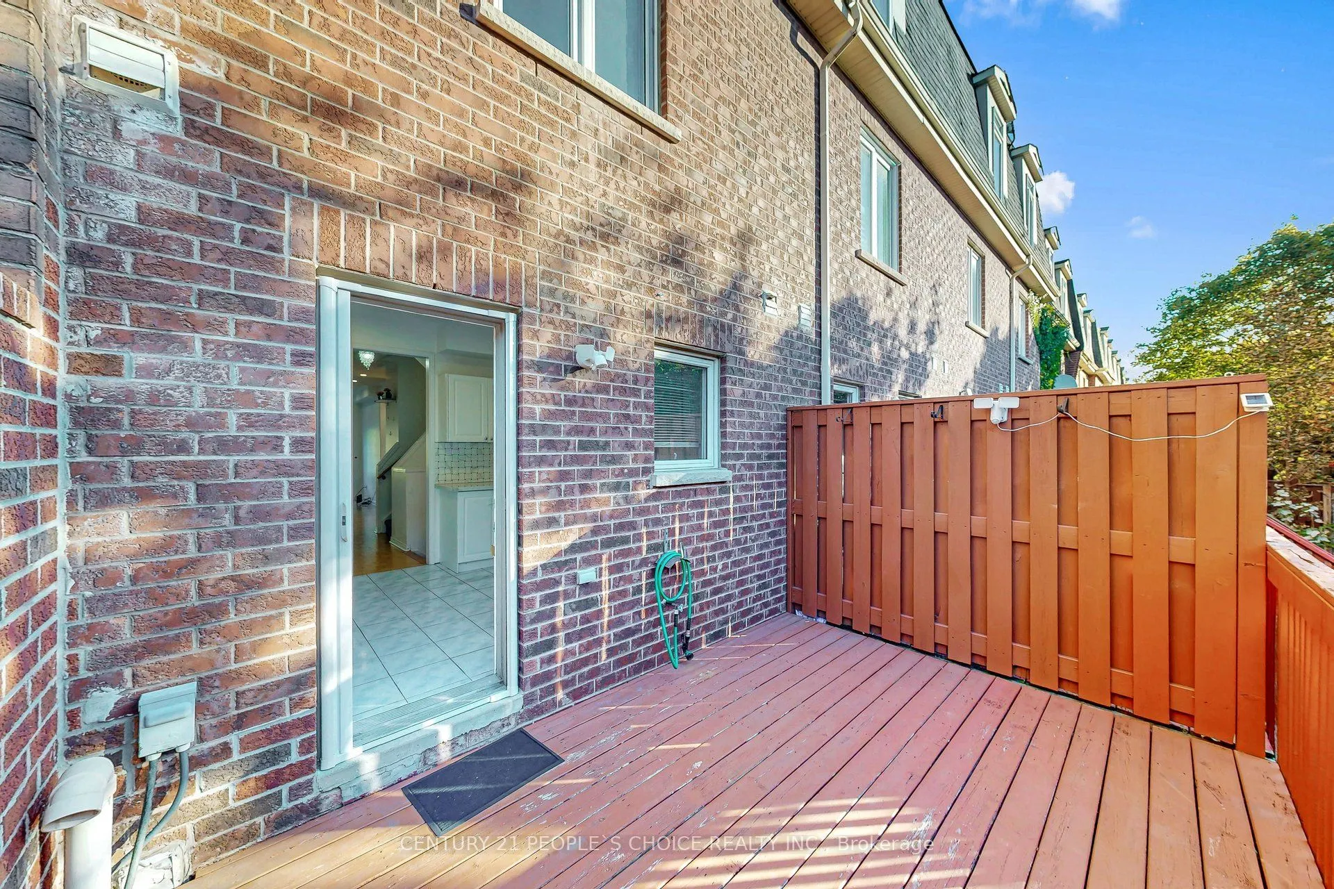435 Hensall Circle #106