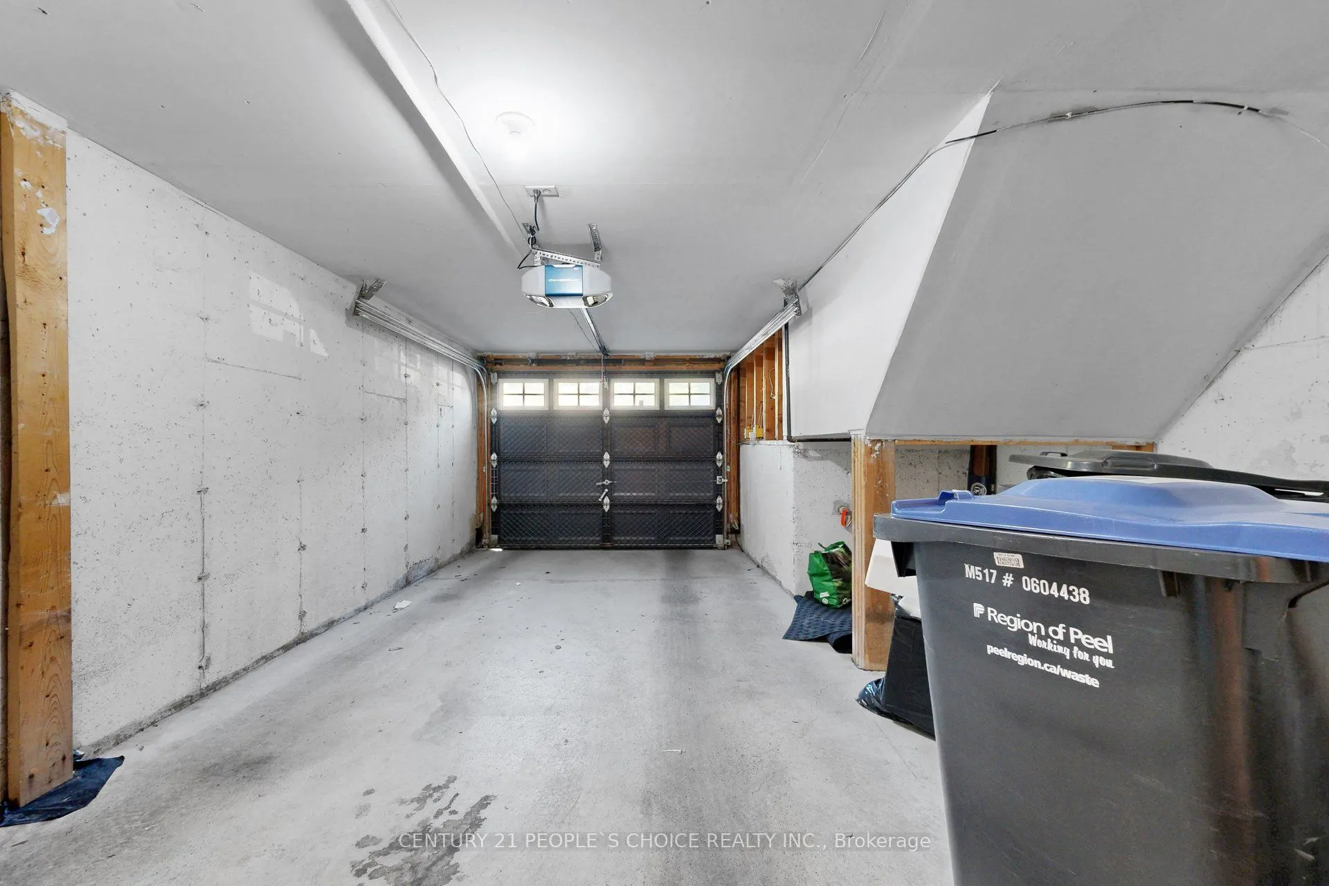 435 Hensall Circle #106