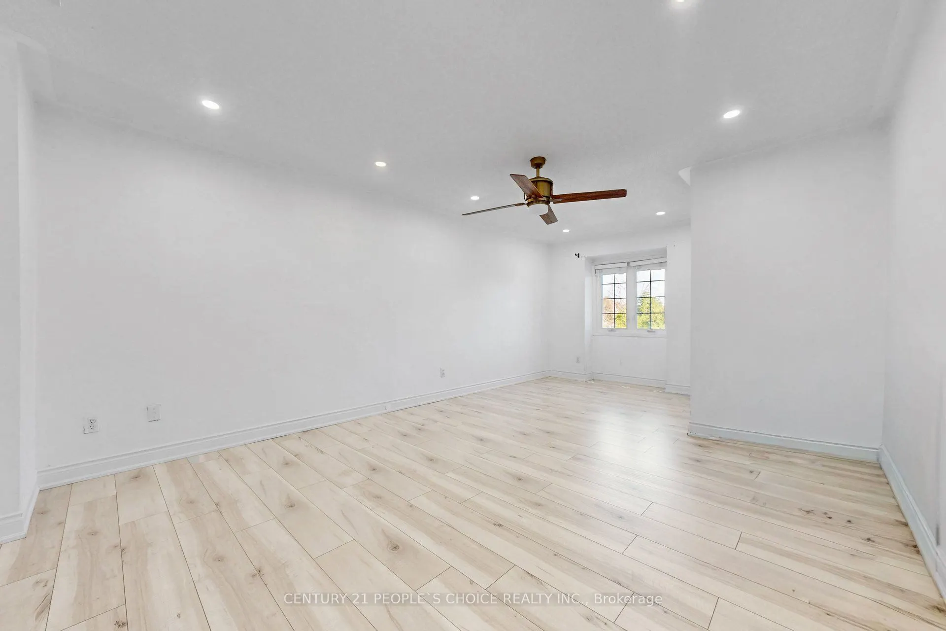 435 Hensall Circle #106