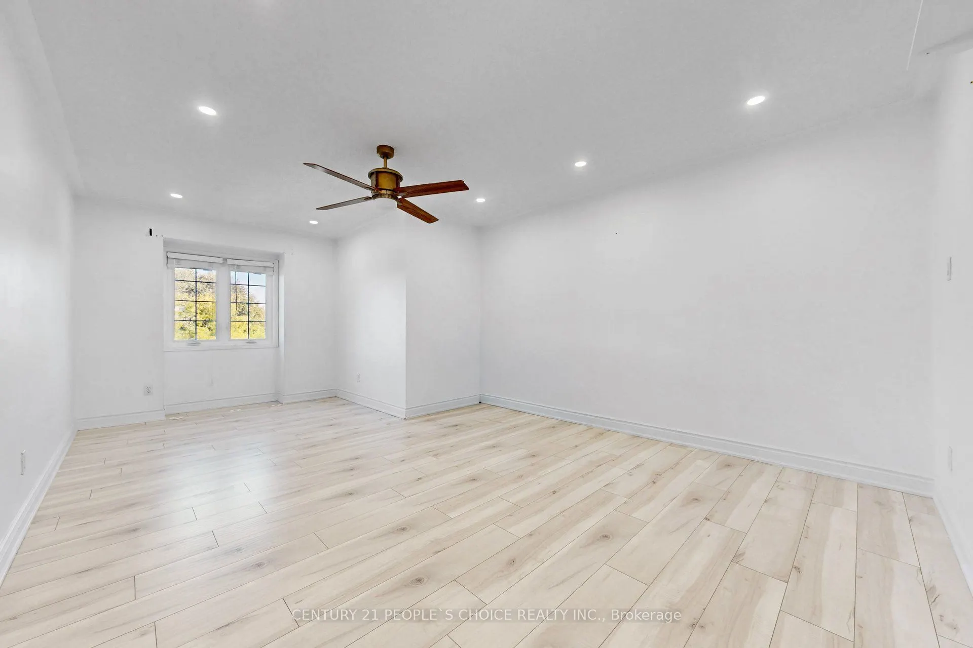 435 Hensall Circle #106