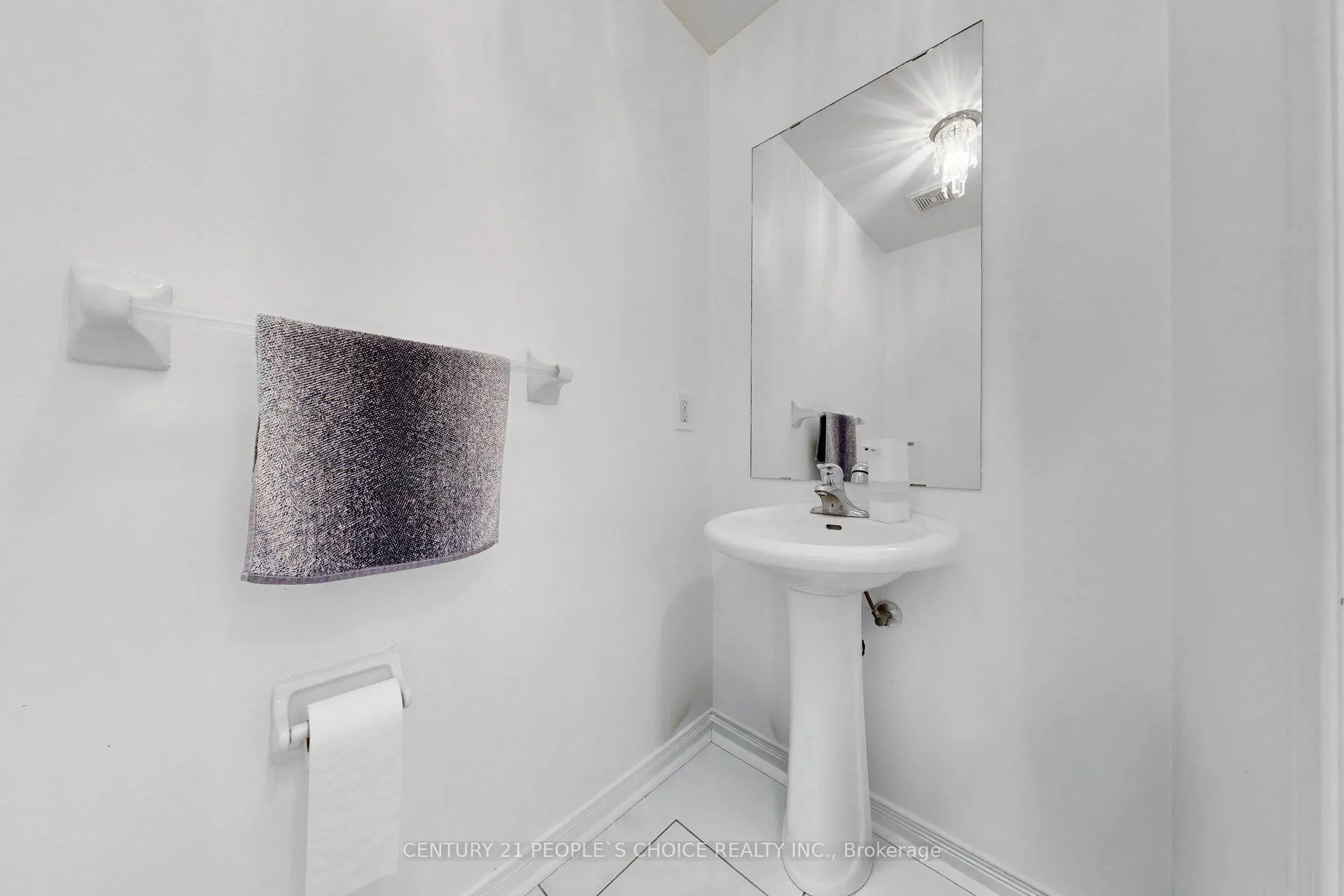 435 Hensall Circle #106