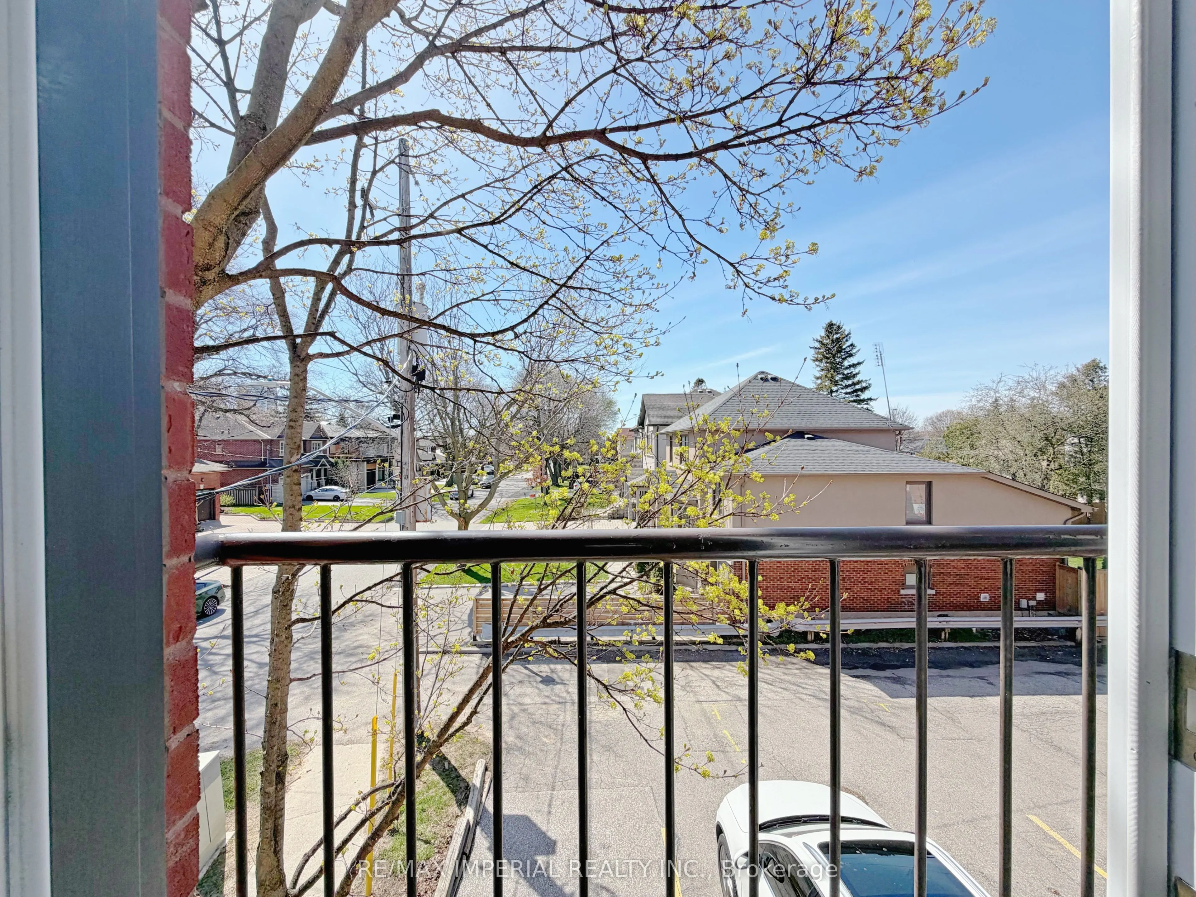 621A The Queensway