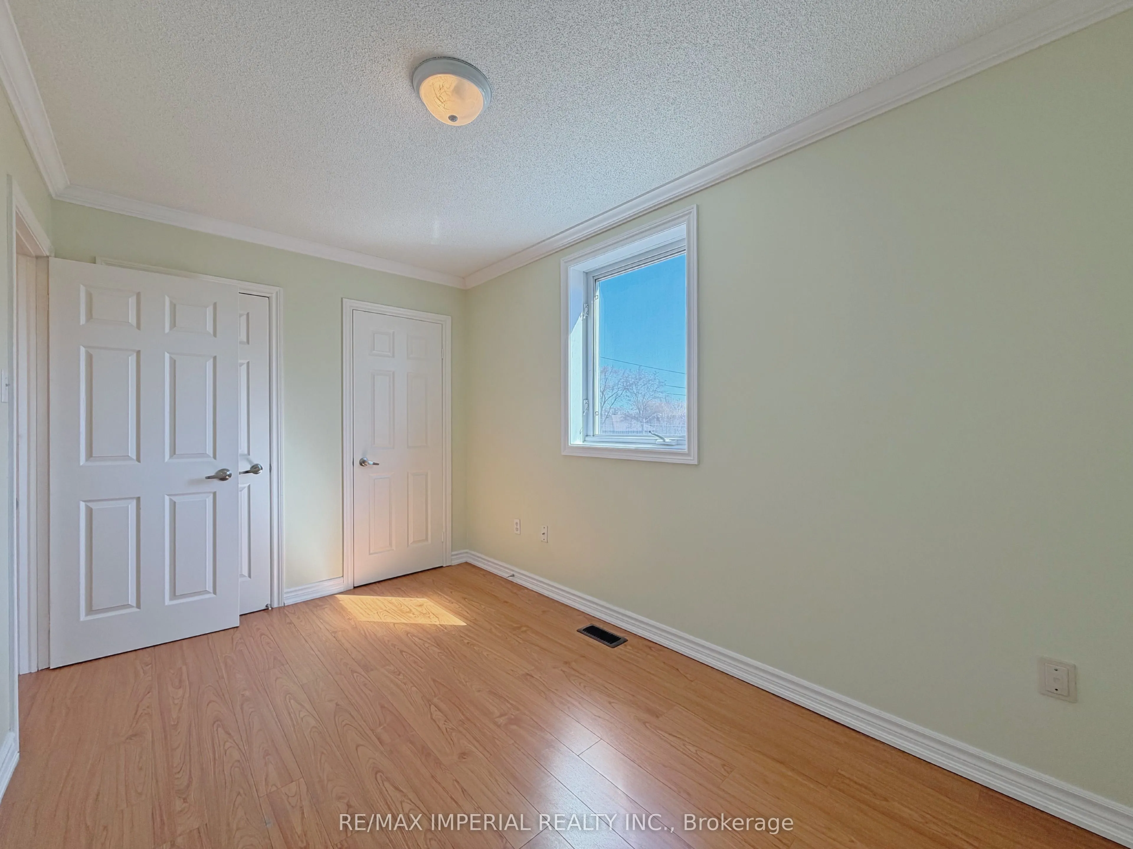 621A The Queensway