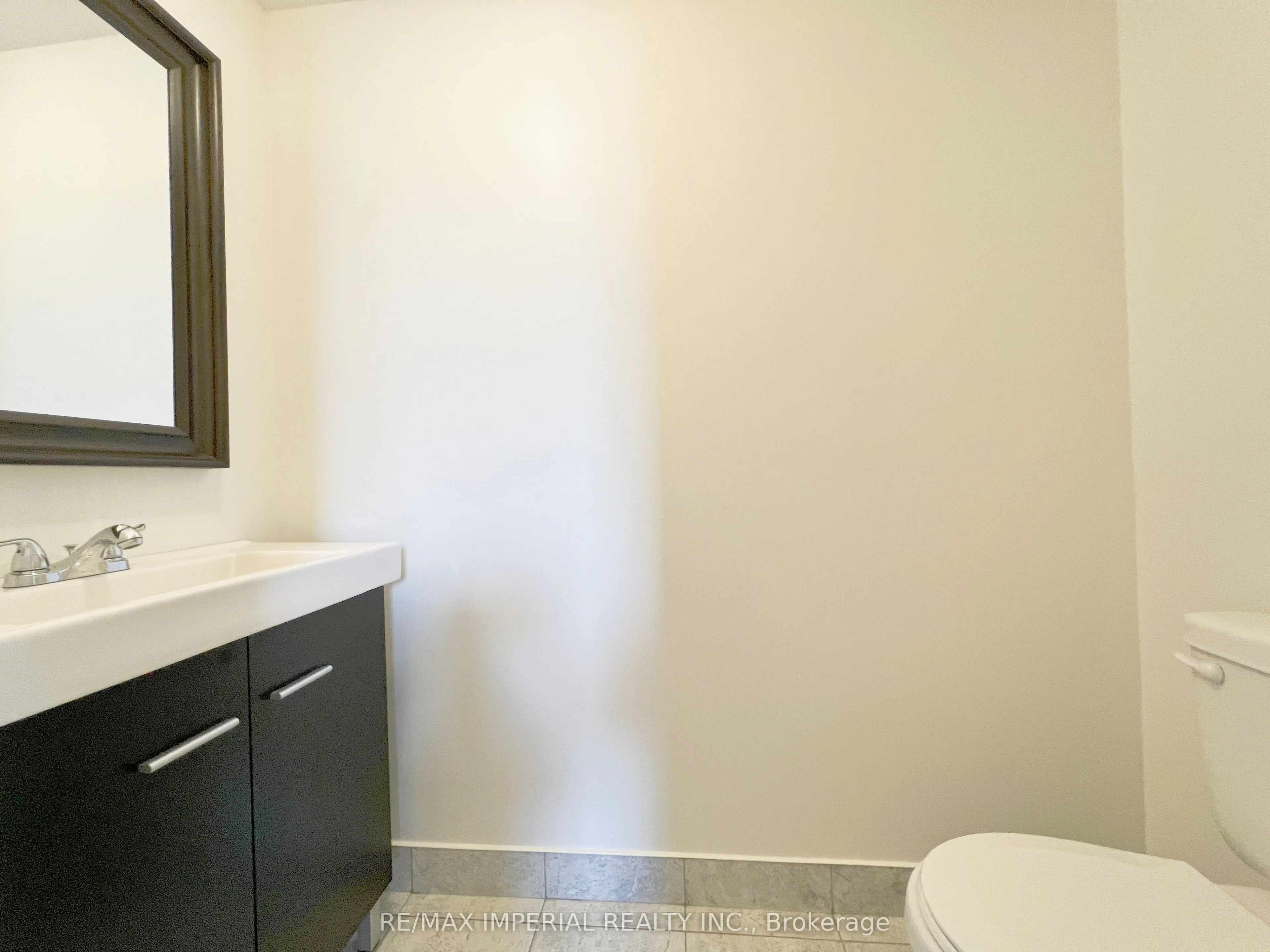 621A The Queensway