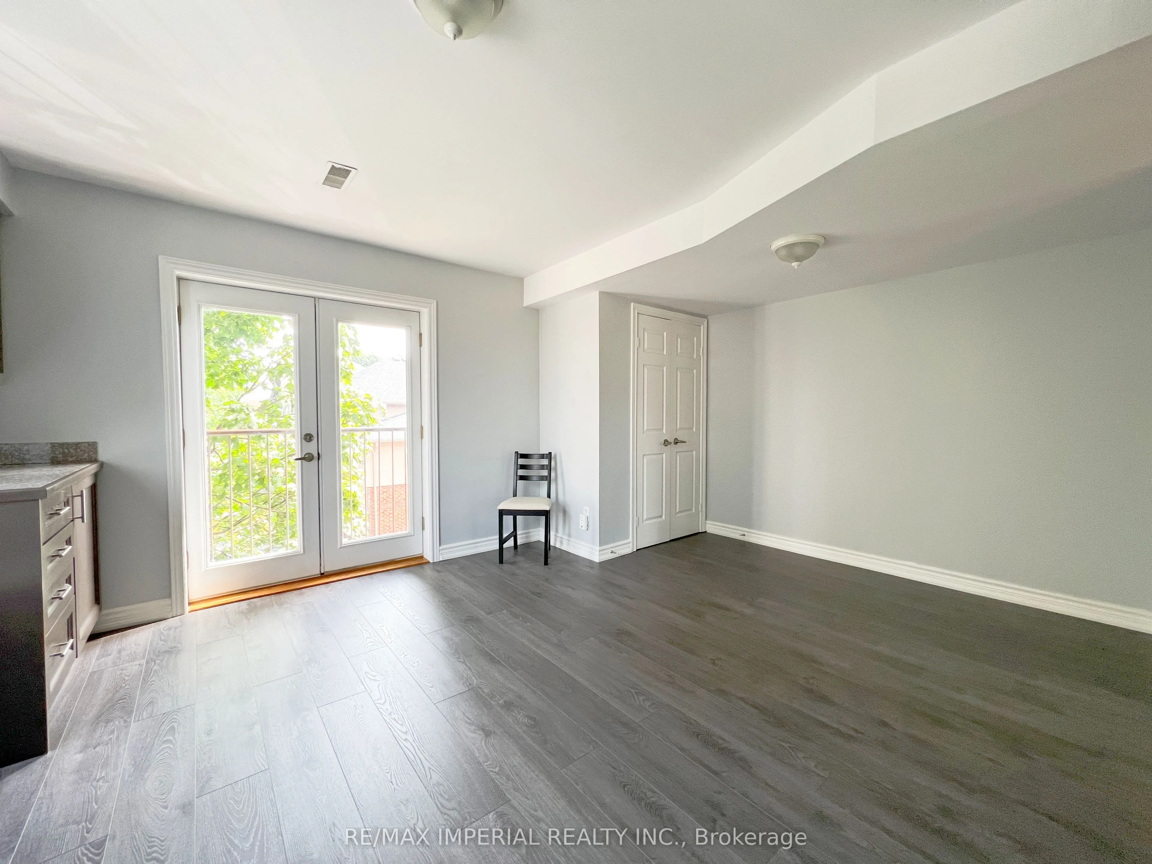 621A The Queensway