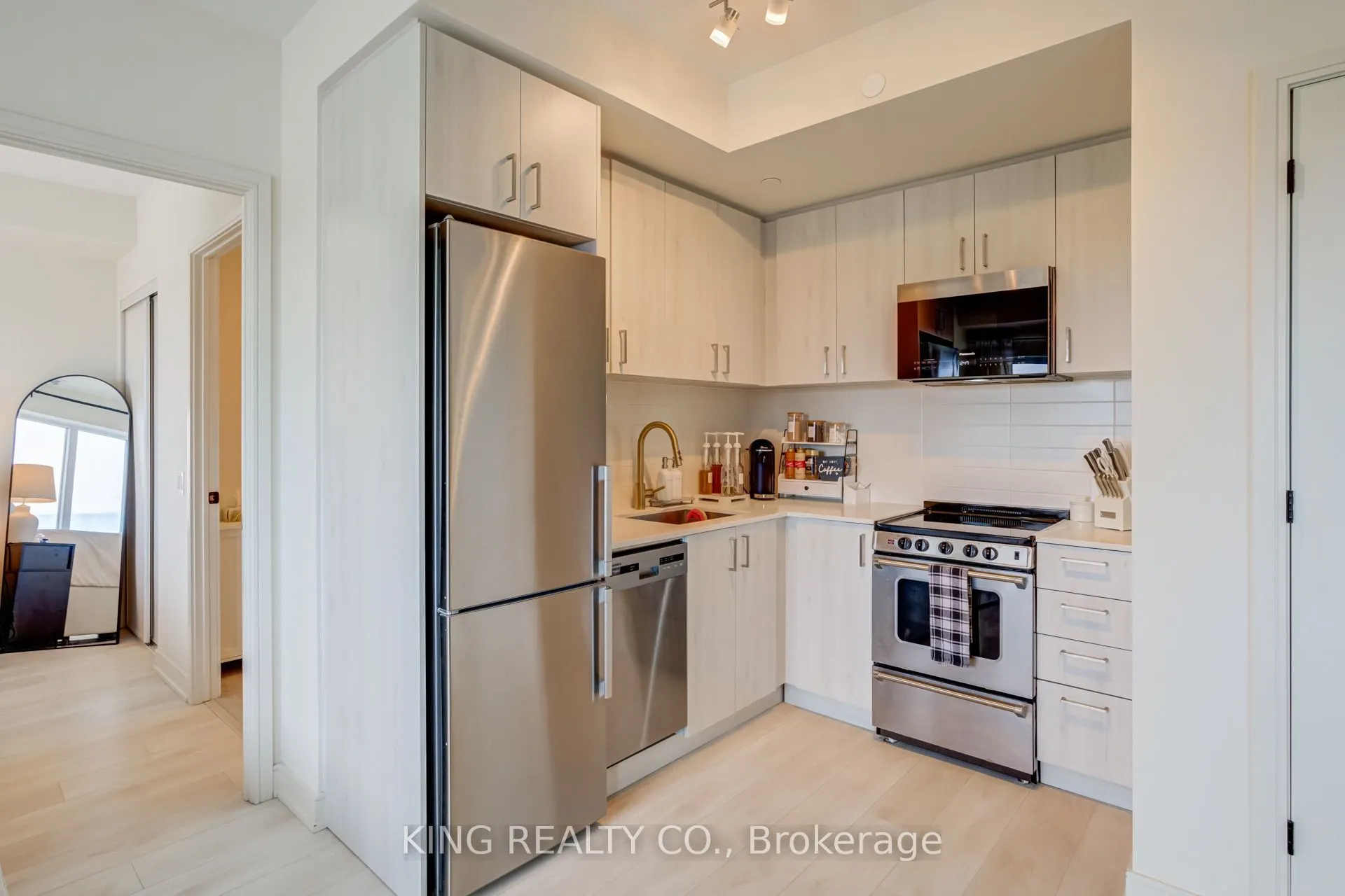 8010 Derry Road #809