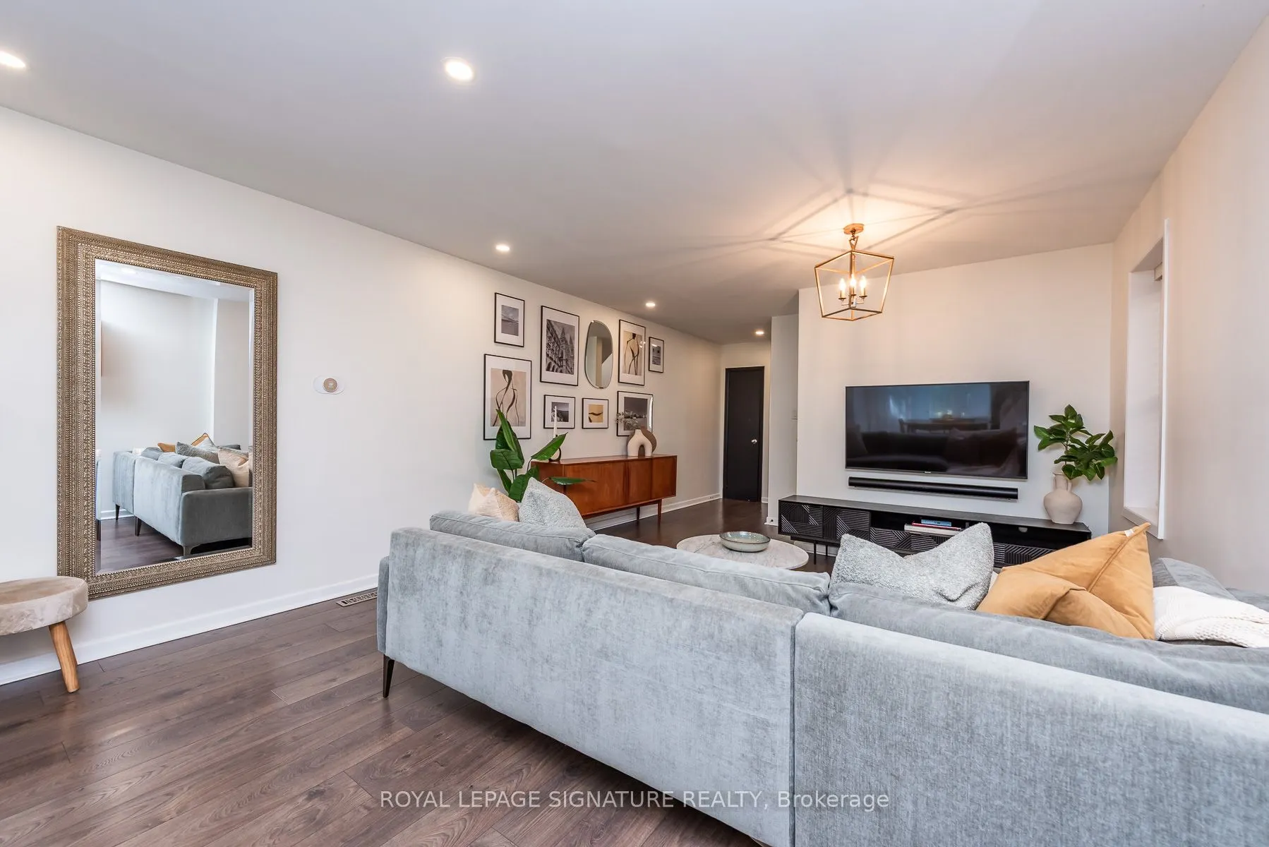 48 McRoberts Avenue