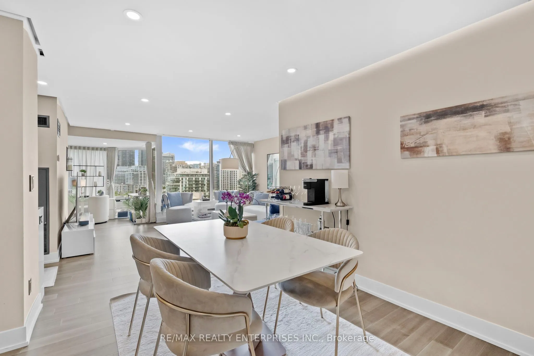 1 Palace Pier Court #1208