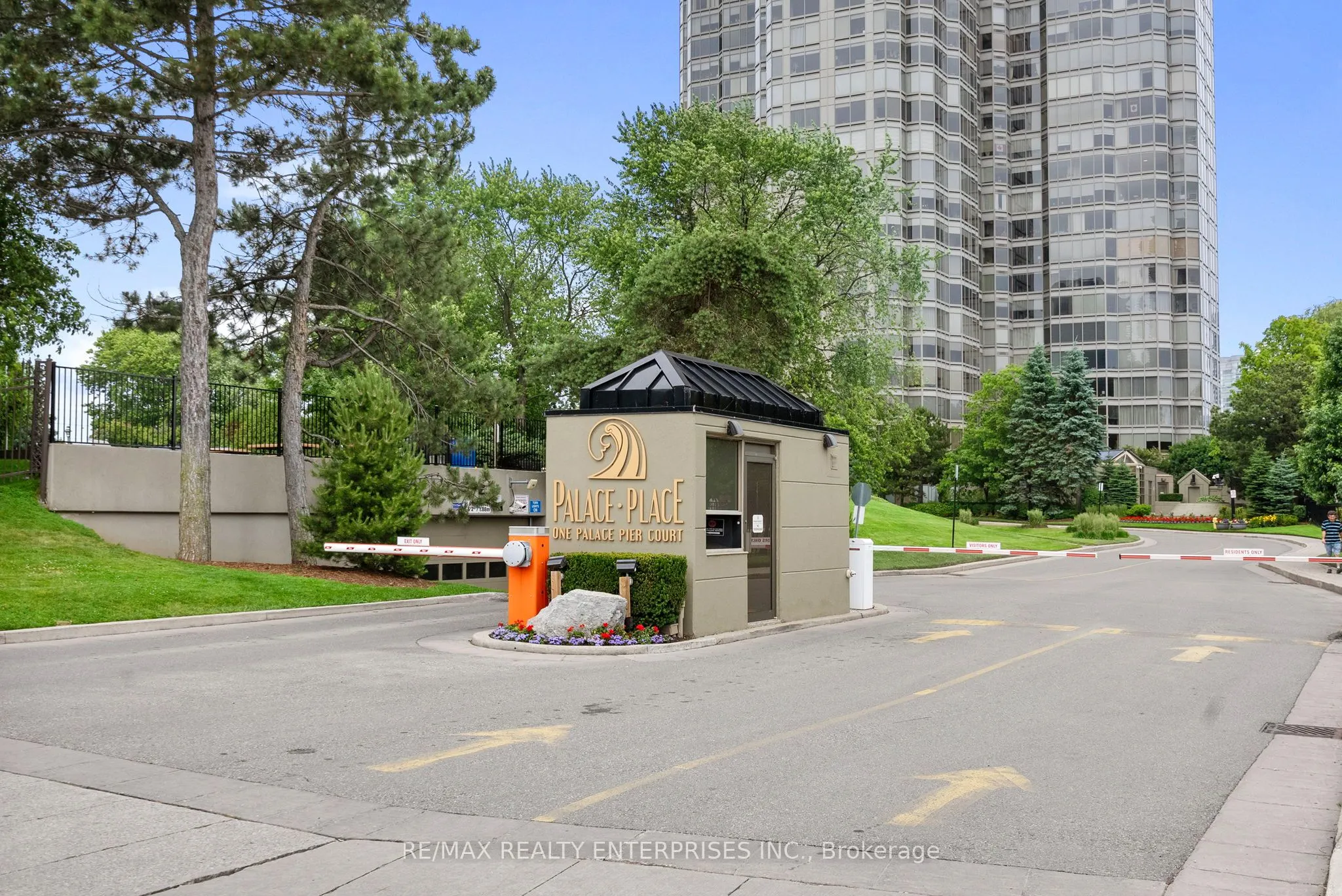 1 Palace Pier Court #1208