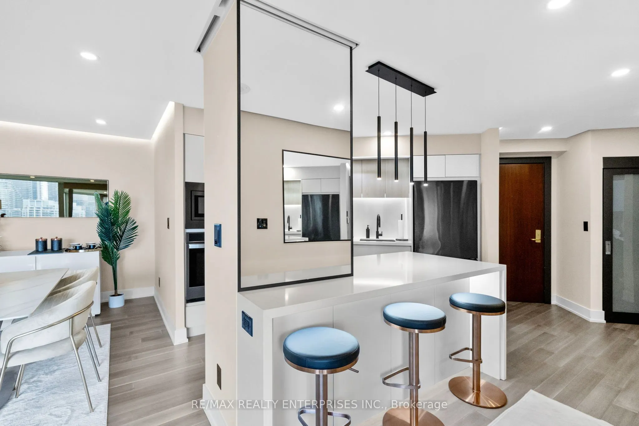 1 Palace Pier Court #1208