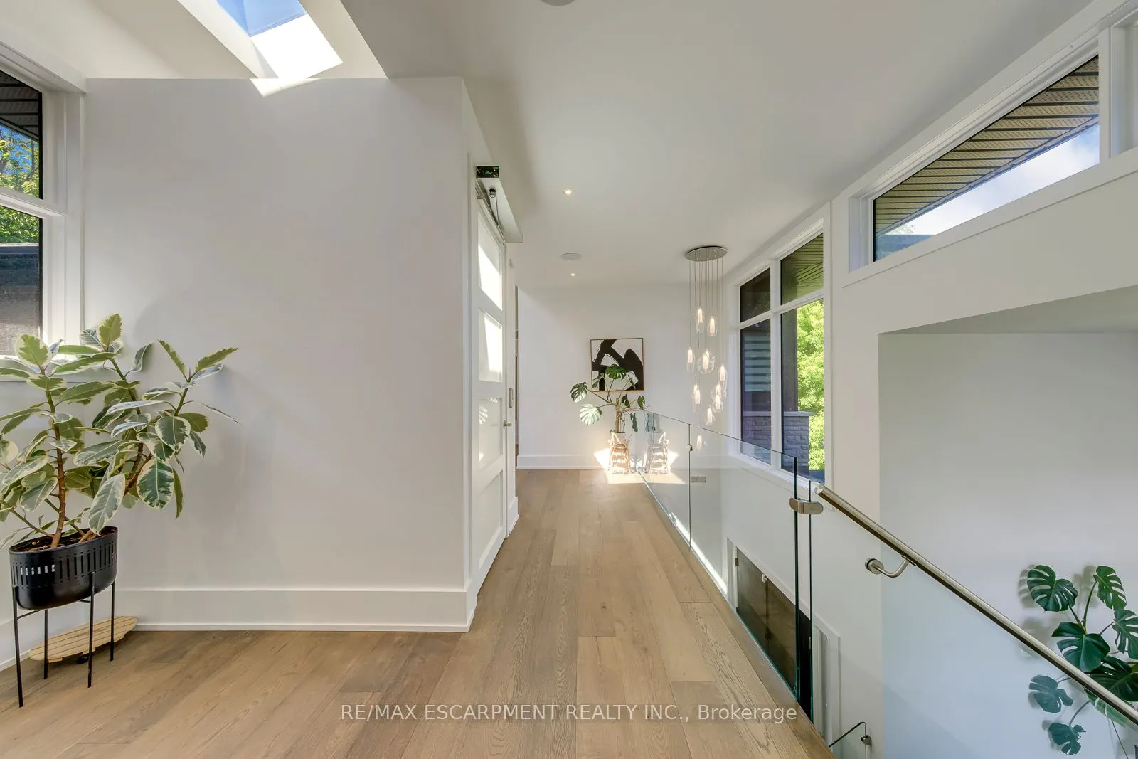 2104 DEVON Road