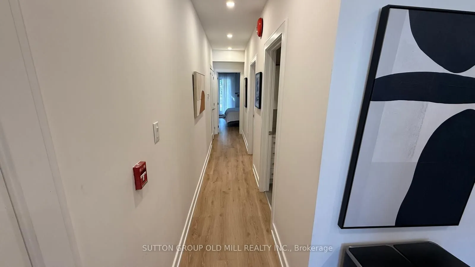 3293 Dundas Street W #2nd Floor