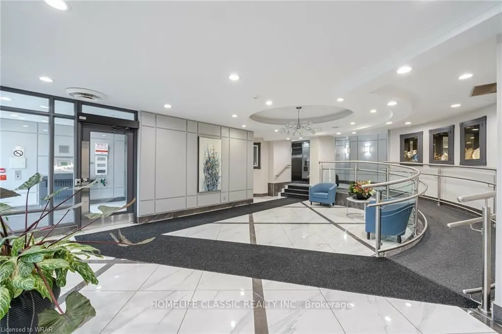 1001 Cedarglen Gate #617