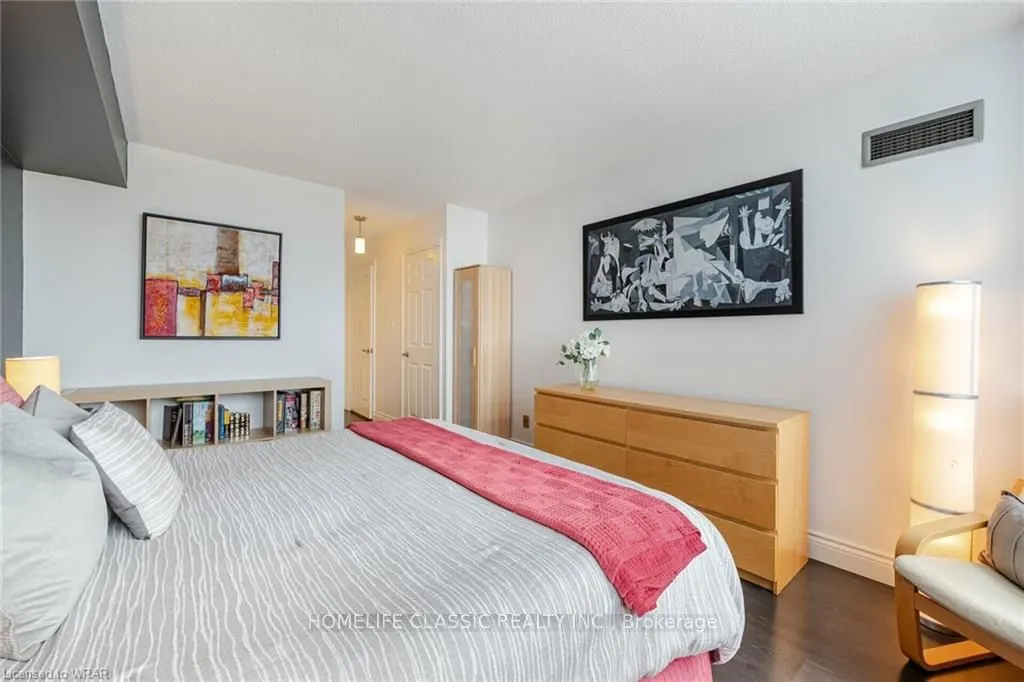 1001 Cedarglen Gate #617