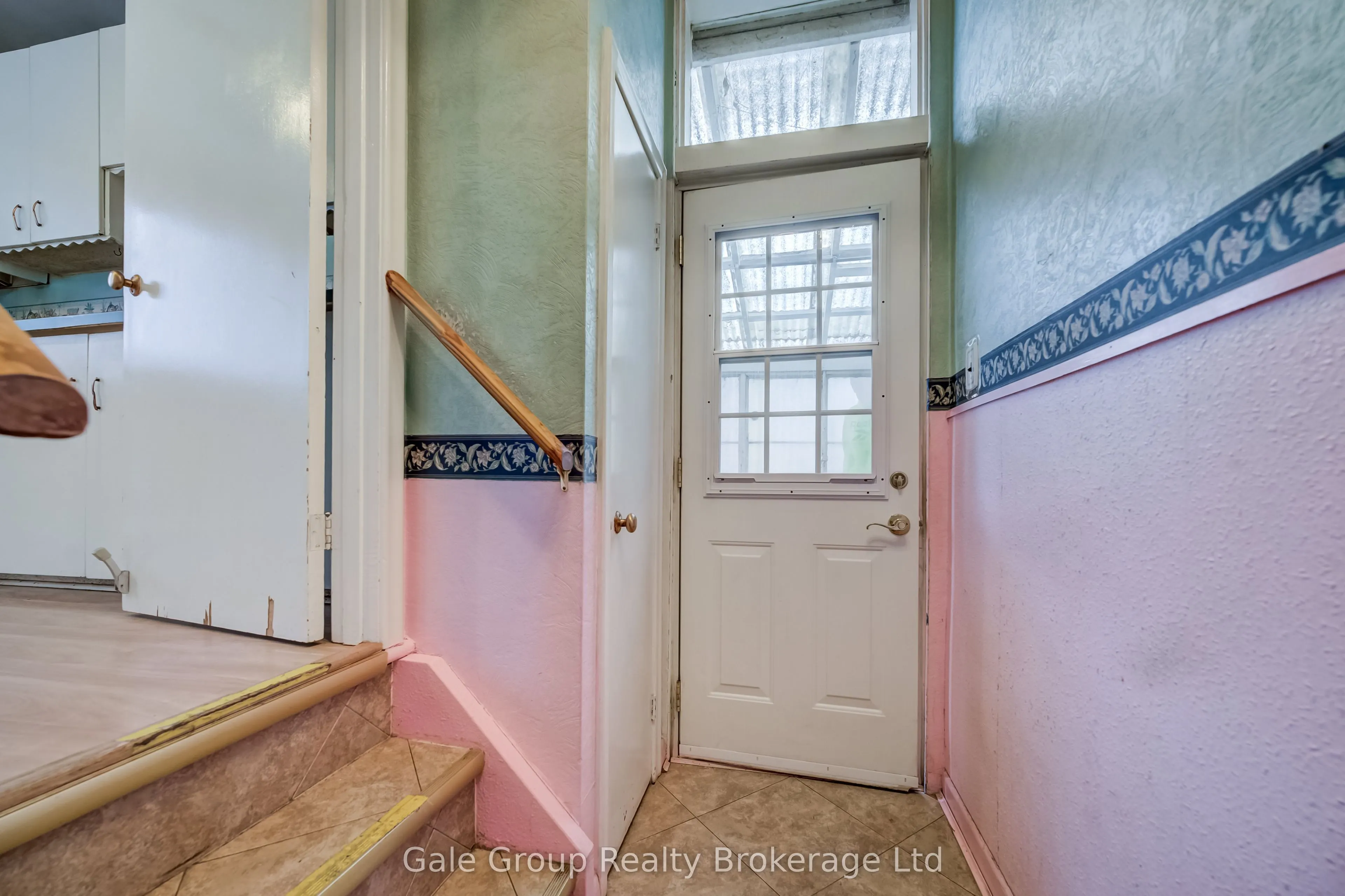 6 Langstone Crescent