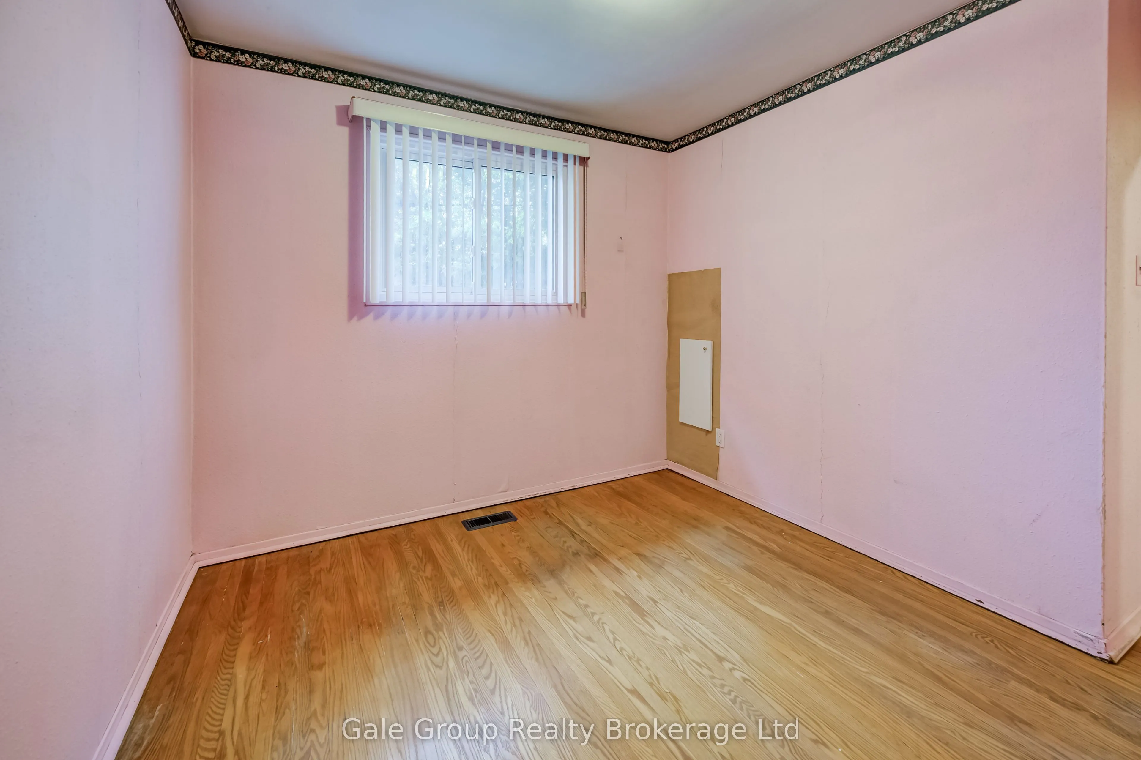 6 Langstone Crescent