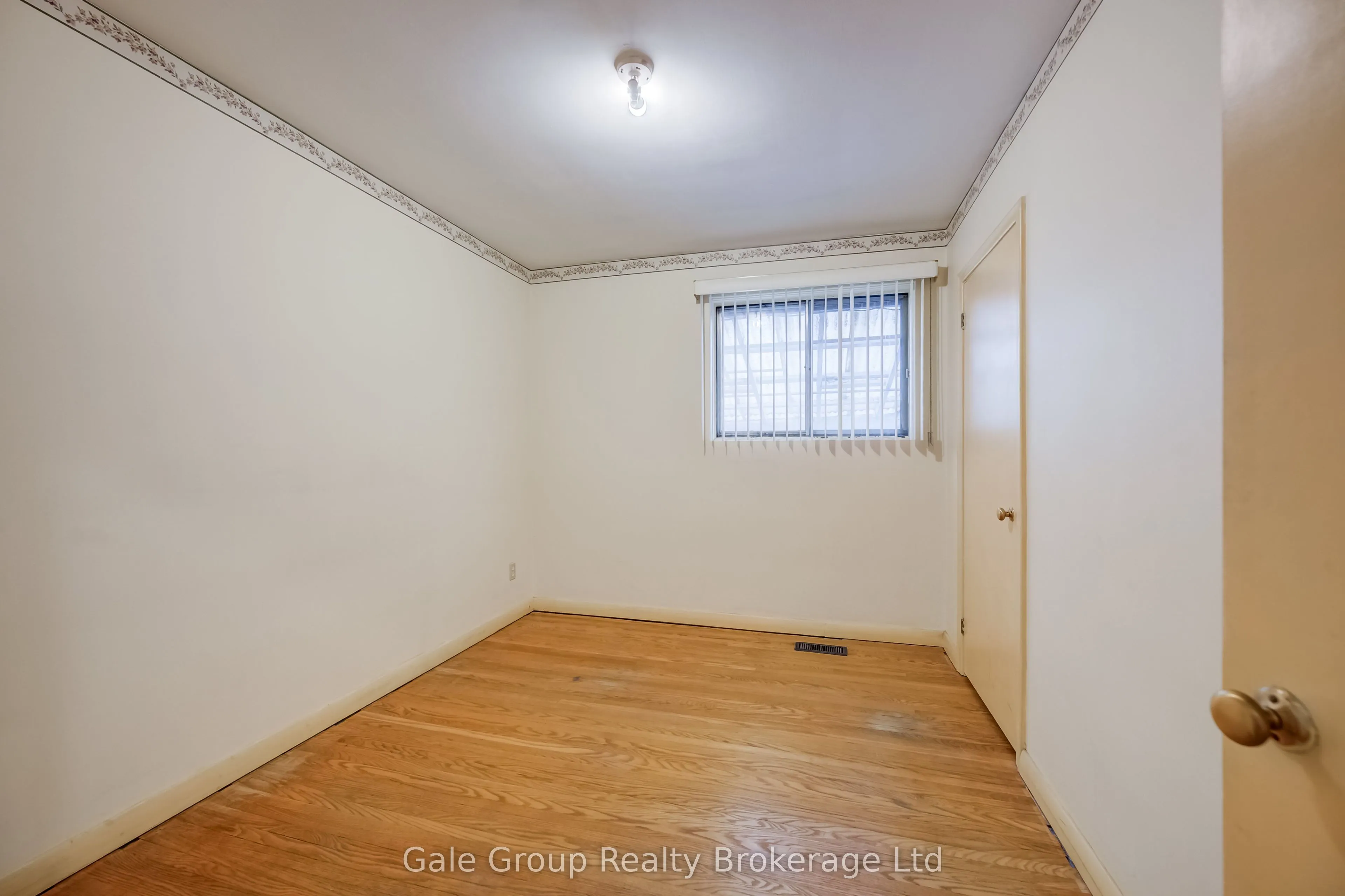 6 Langstone Crescent