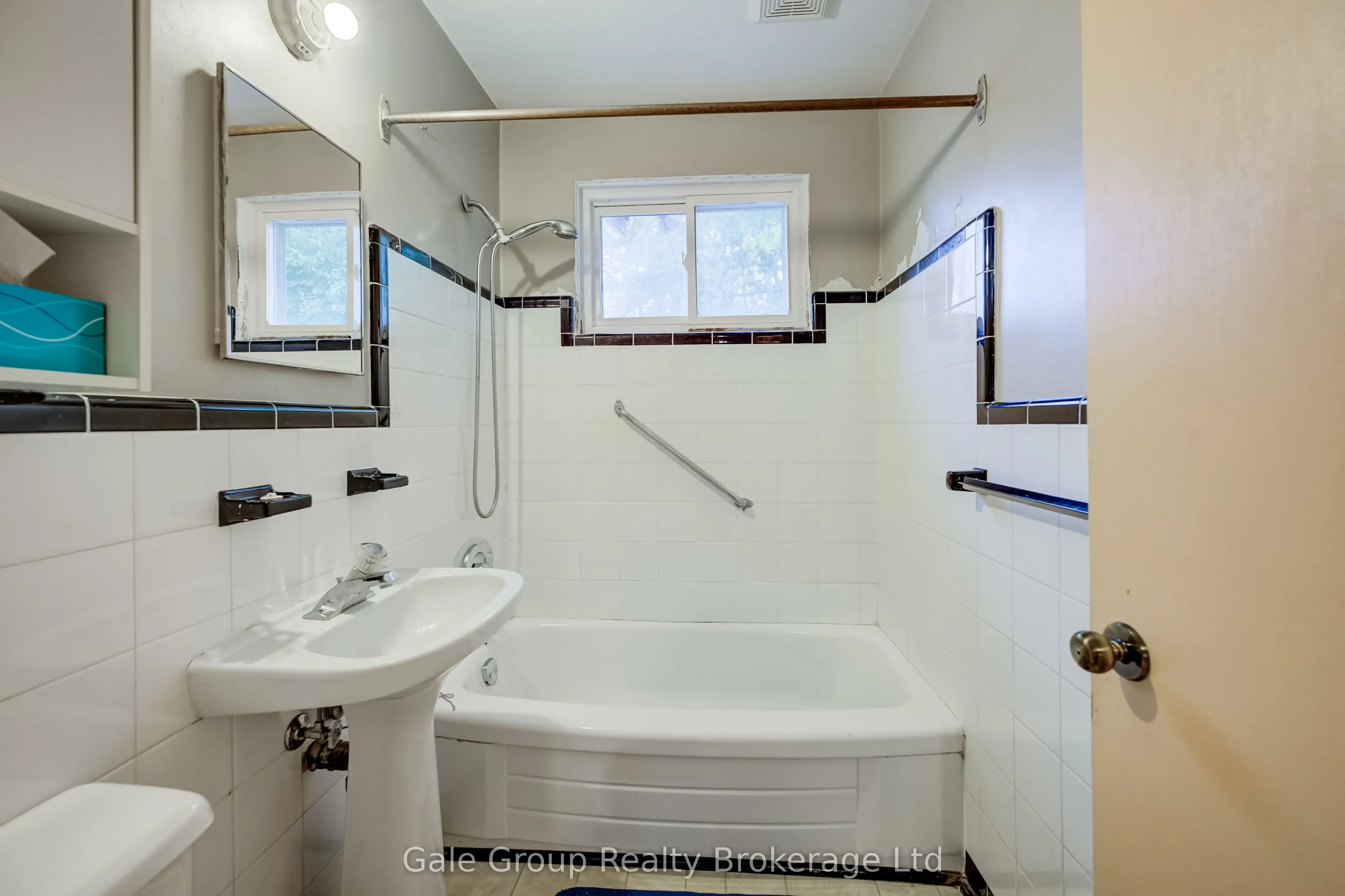 6 Langstone Crescent
