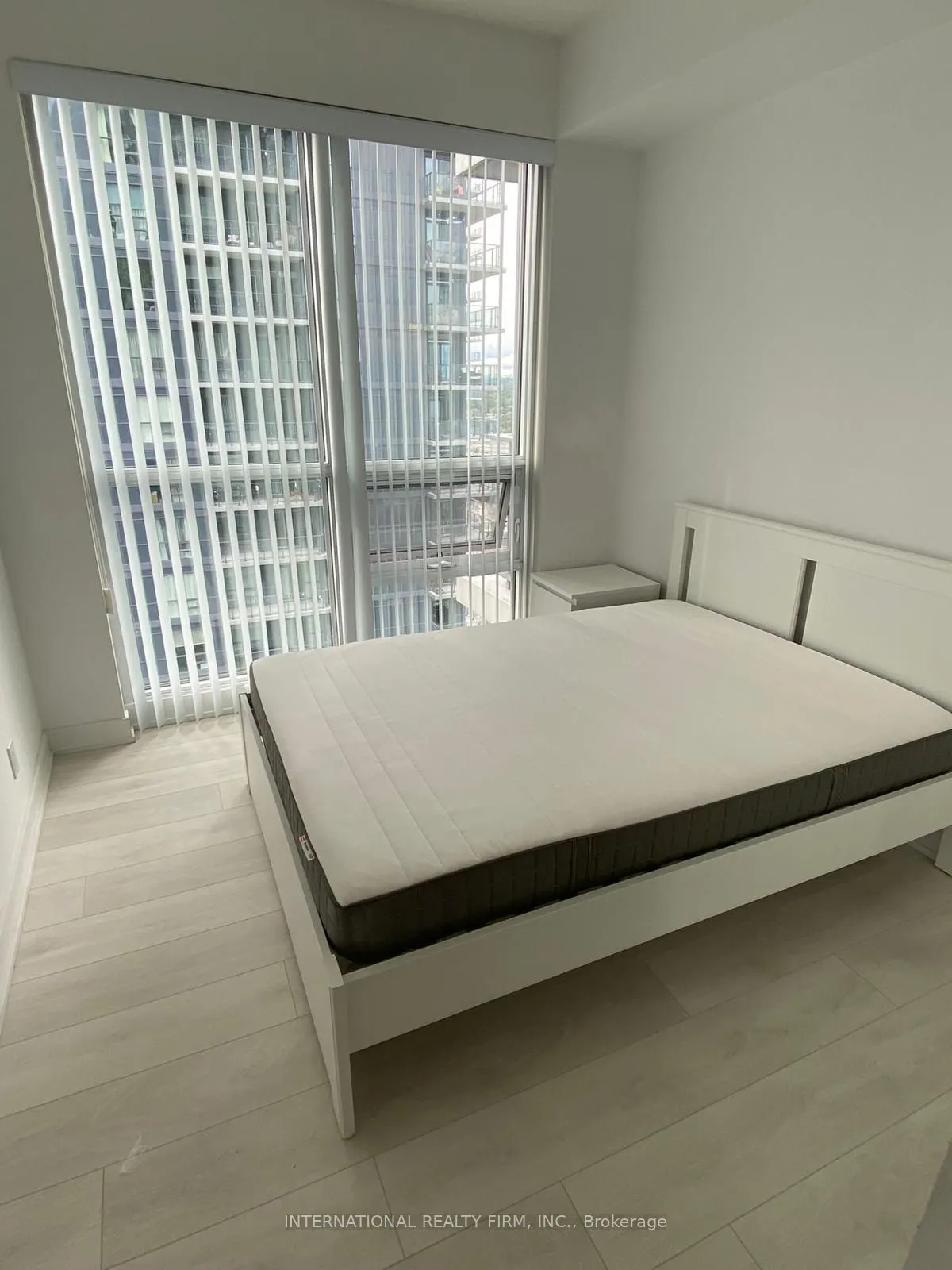 2212 Lakeshore Road W #3606
