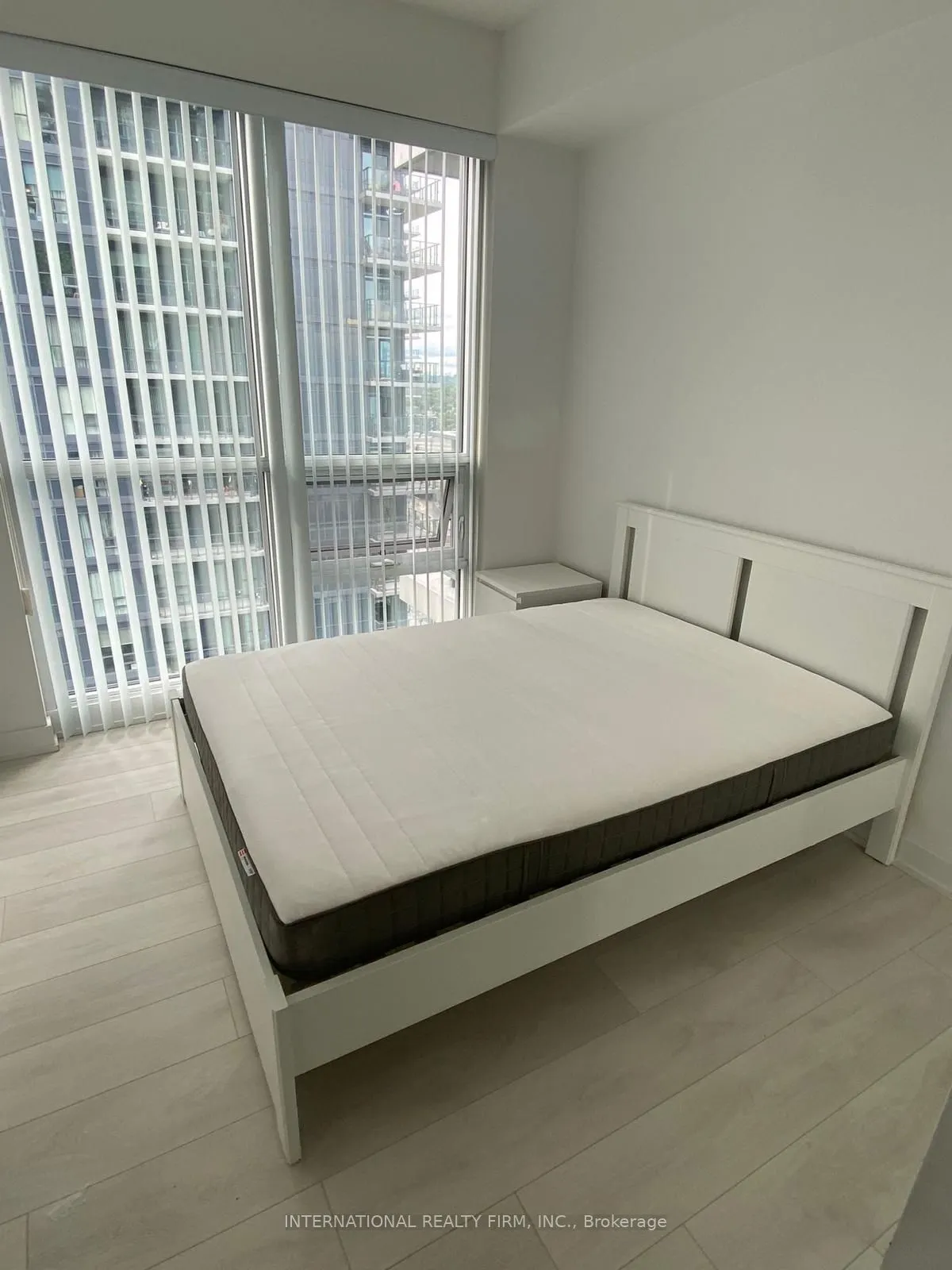 2212 Lakeshore Road W #3606