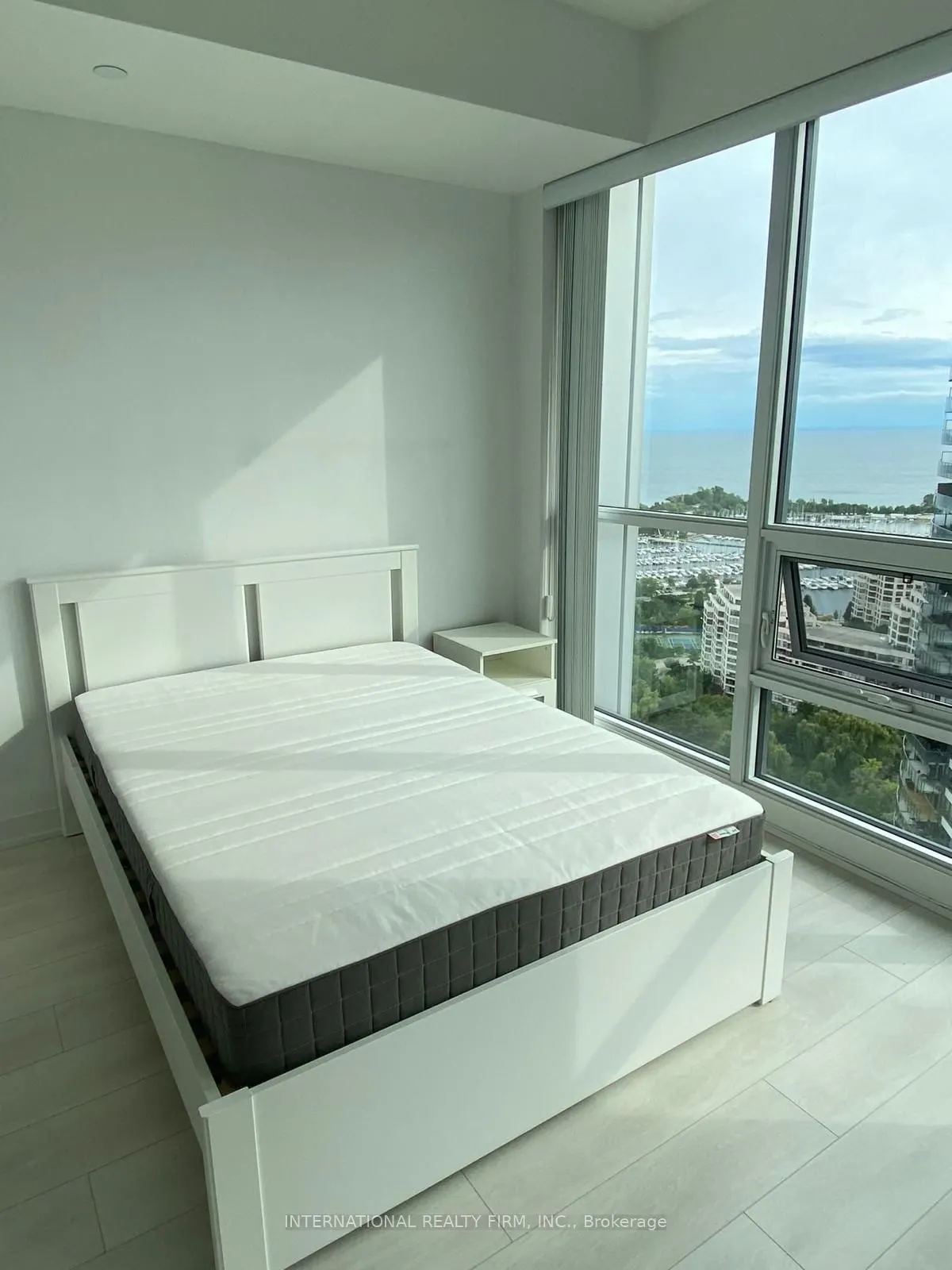 2212 Lakeshore Road W #3606