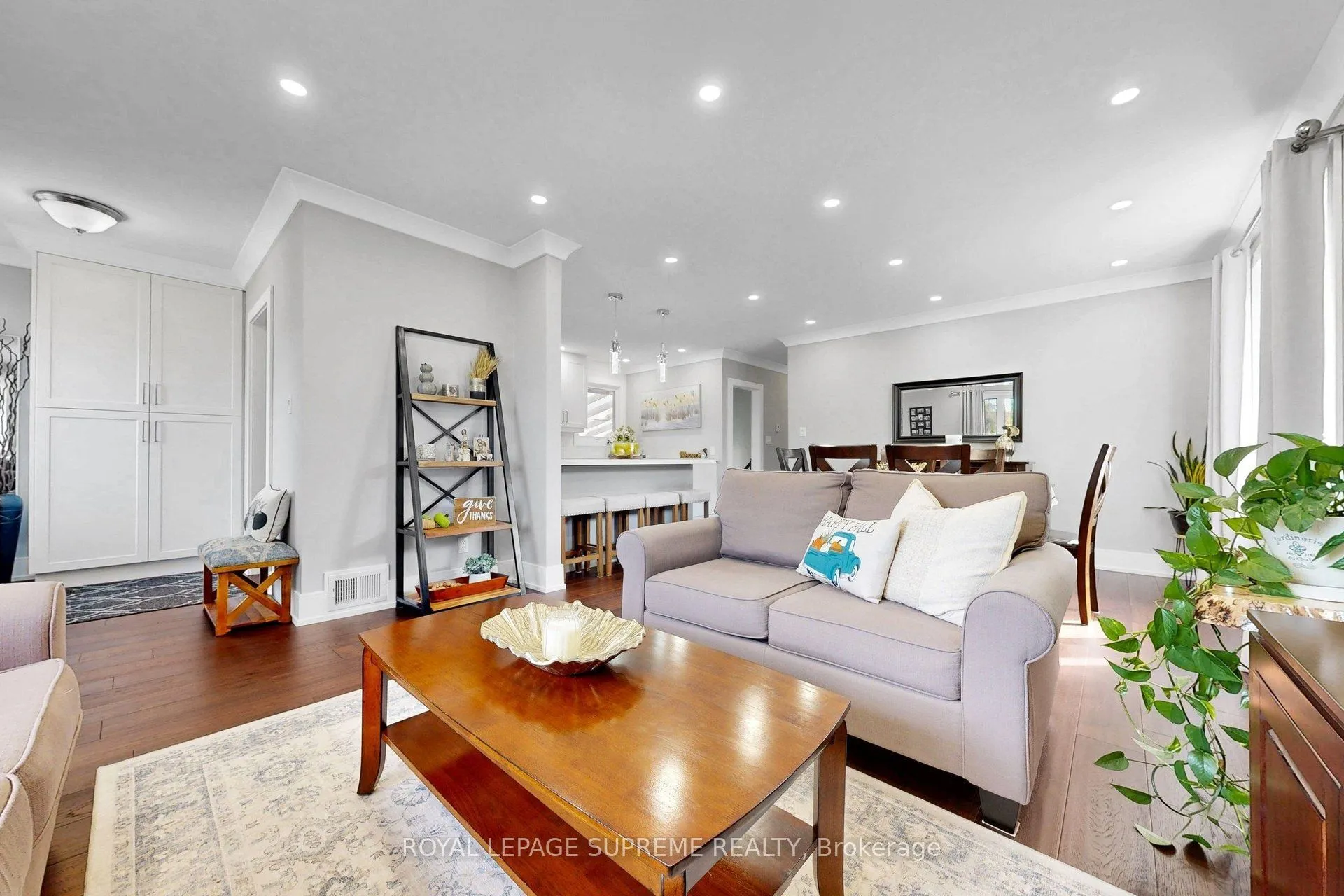 465 Maple Leaf Drive