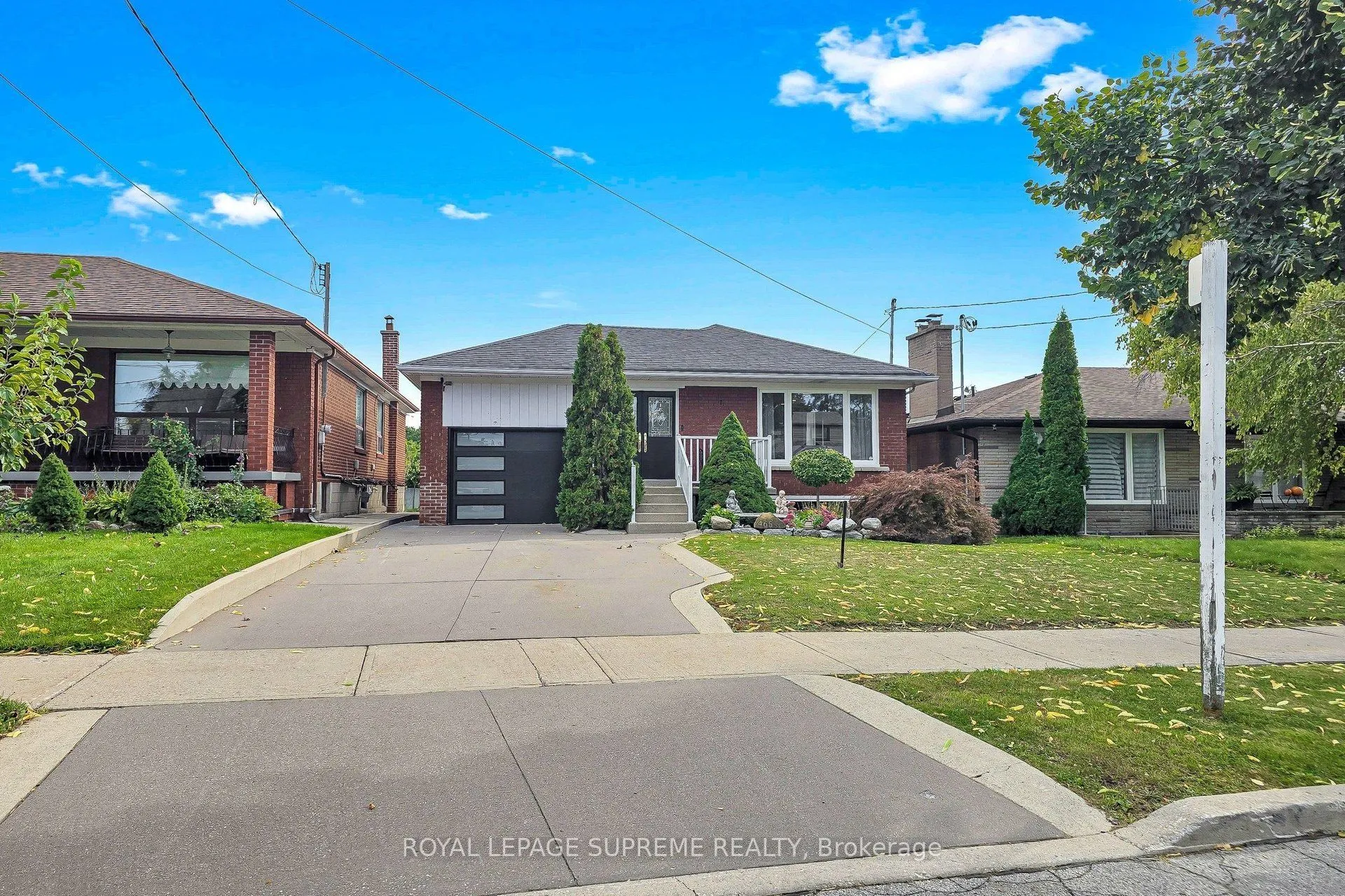 465 Maple Leaf Drive