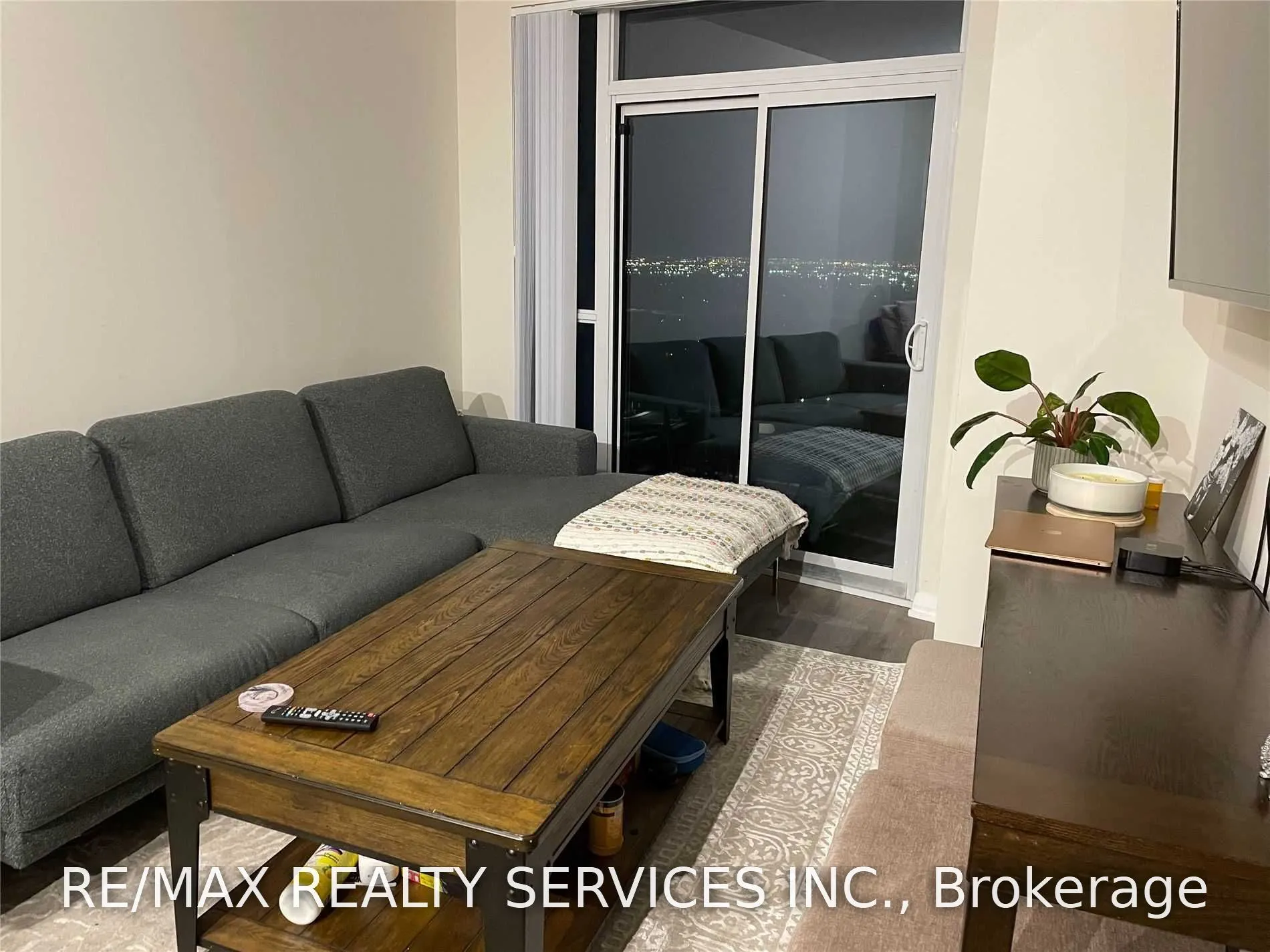 35 Watergarden Drive #1512