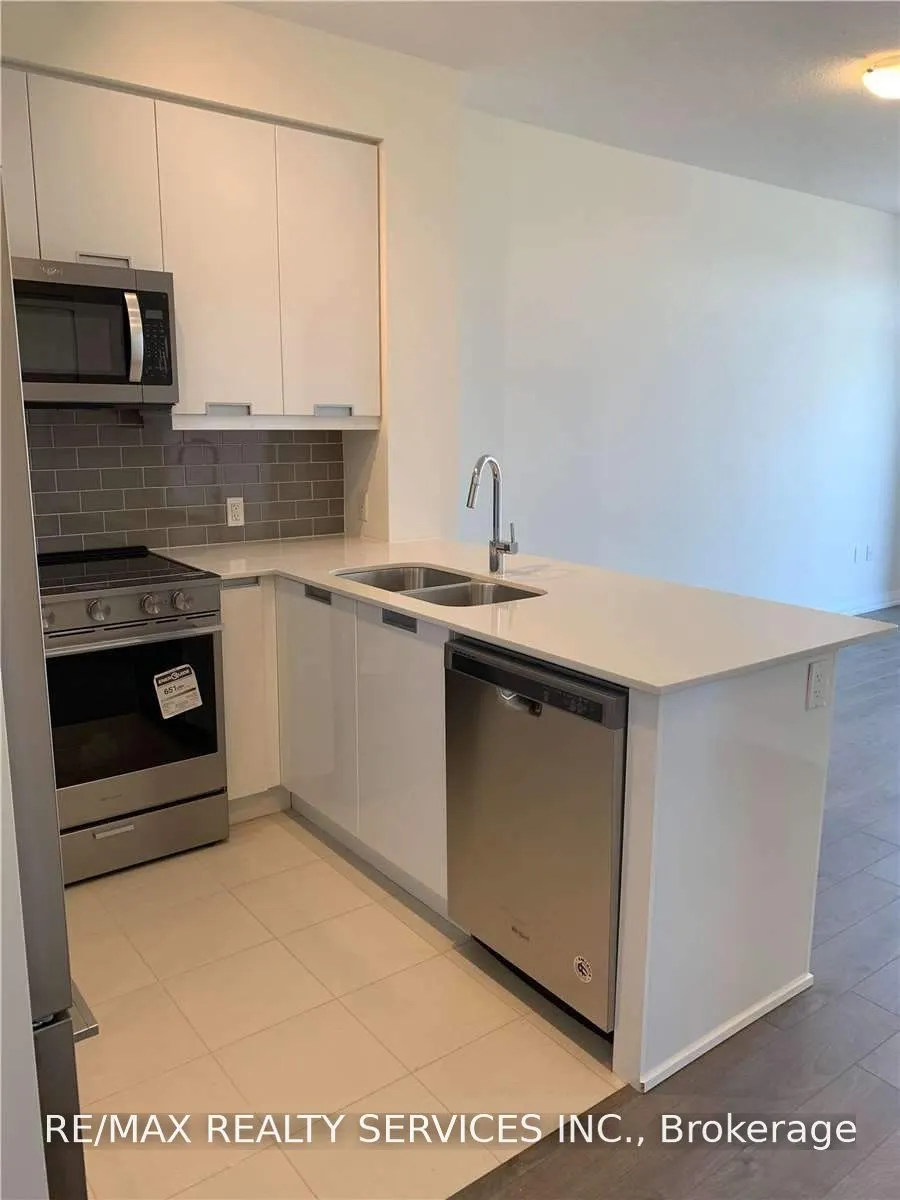 35 Watergarden Drive #1512