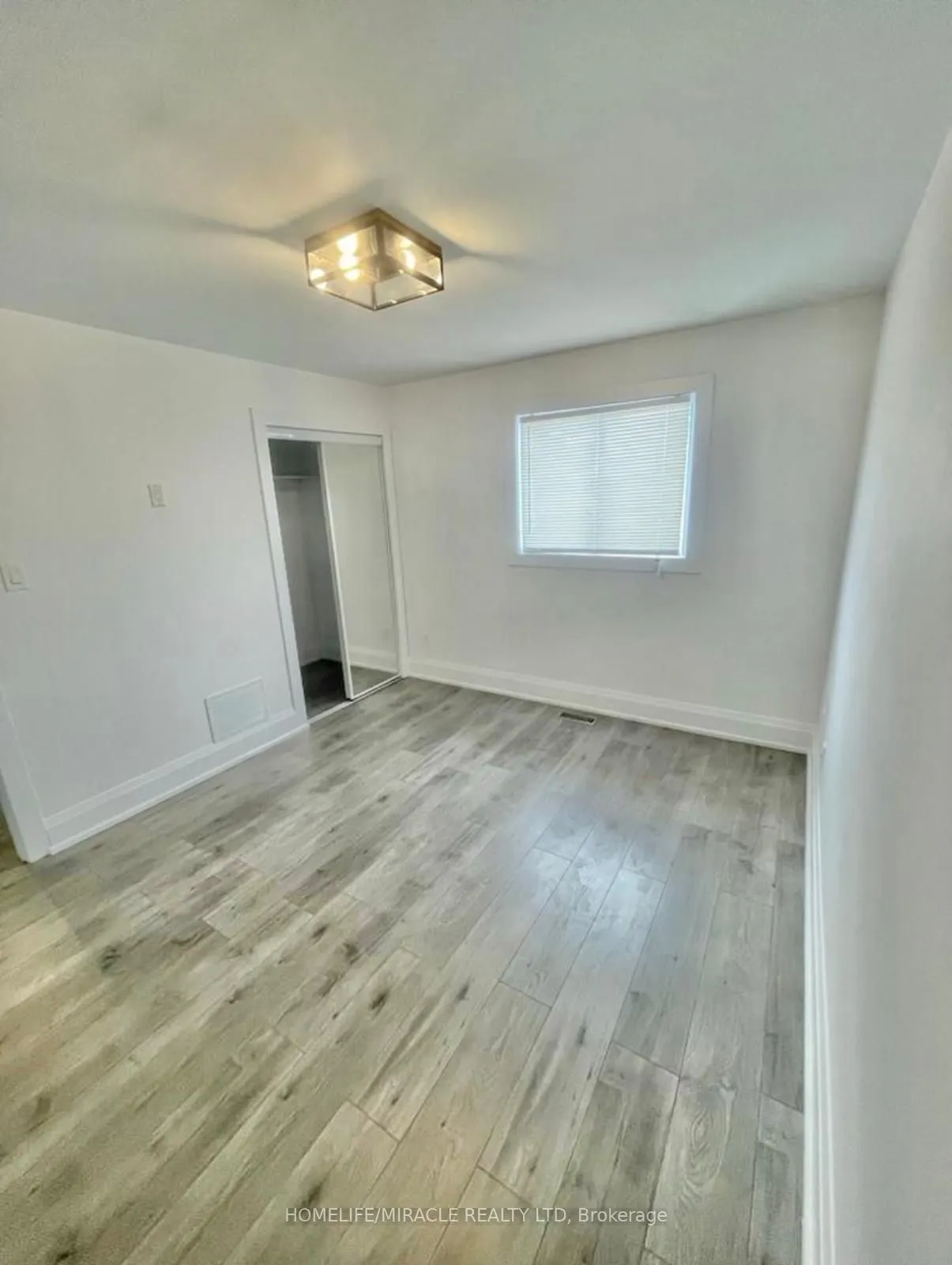 21 Ecclestone Drive