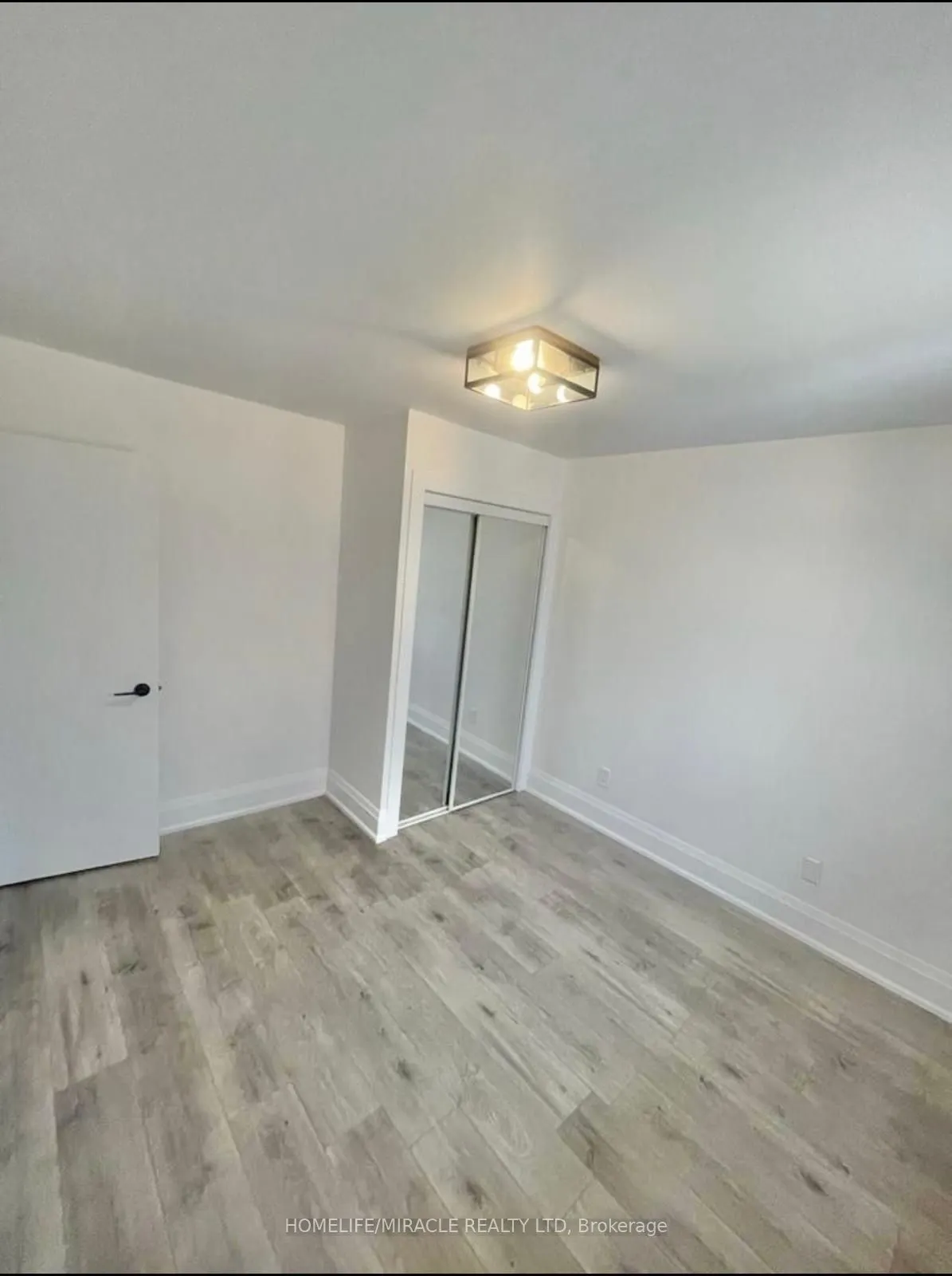 21 Ecclestone Drive