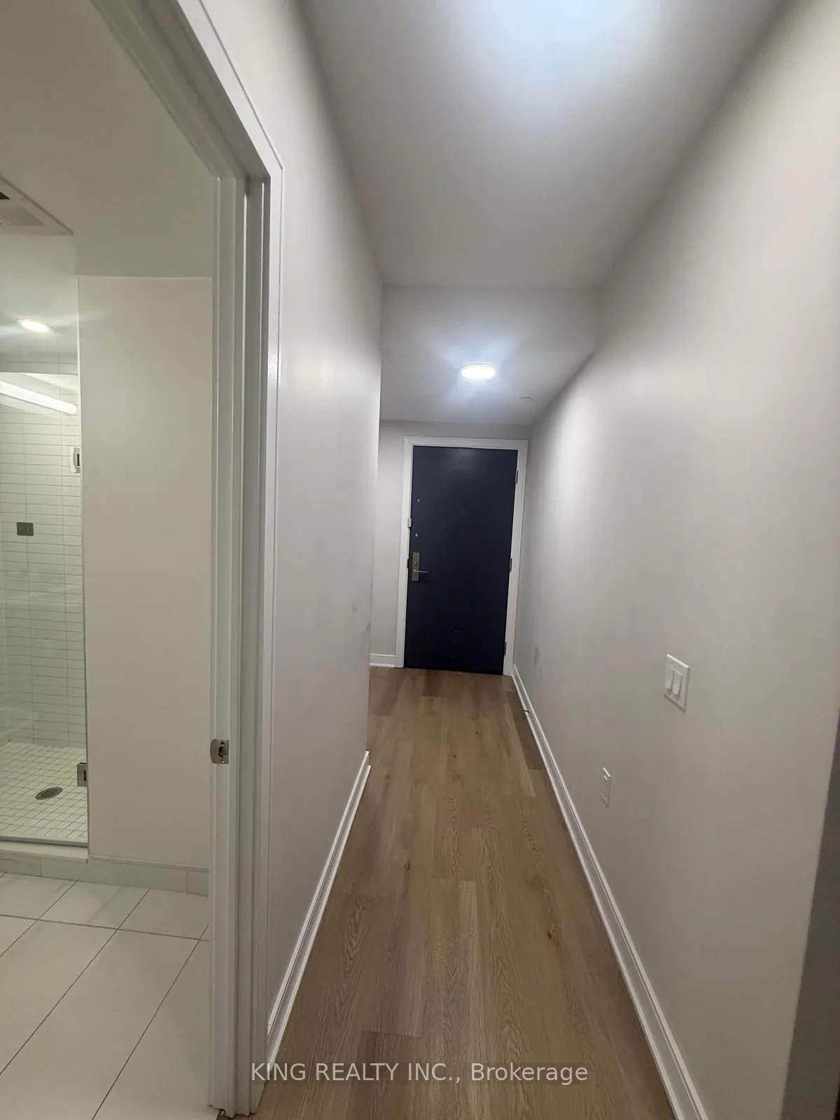 86 Dundas Street E #411