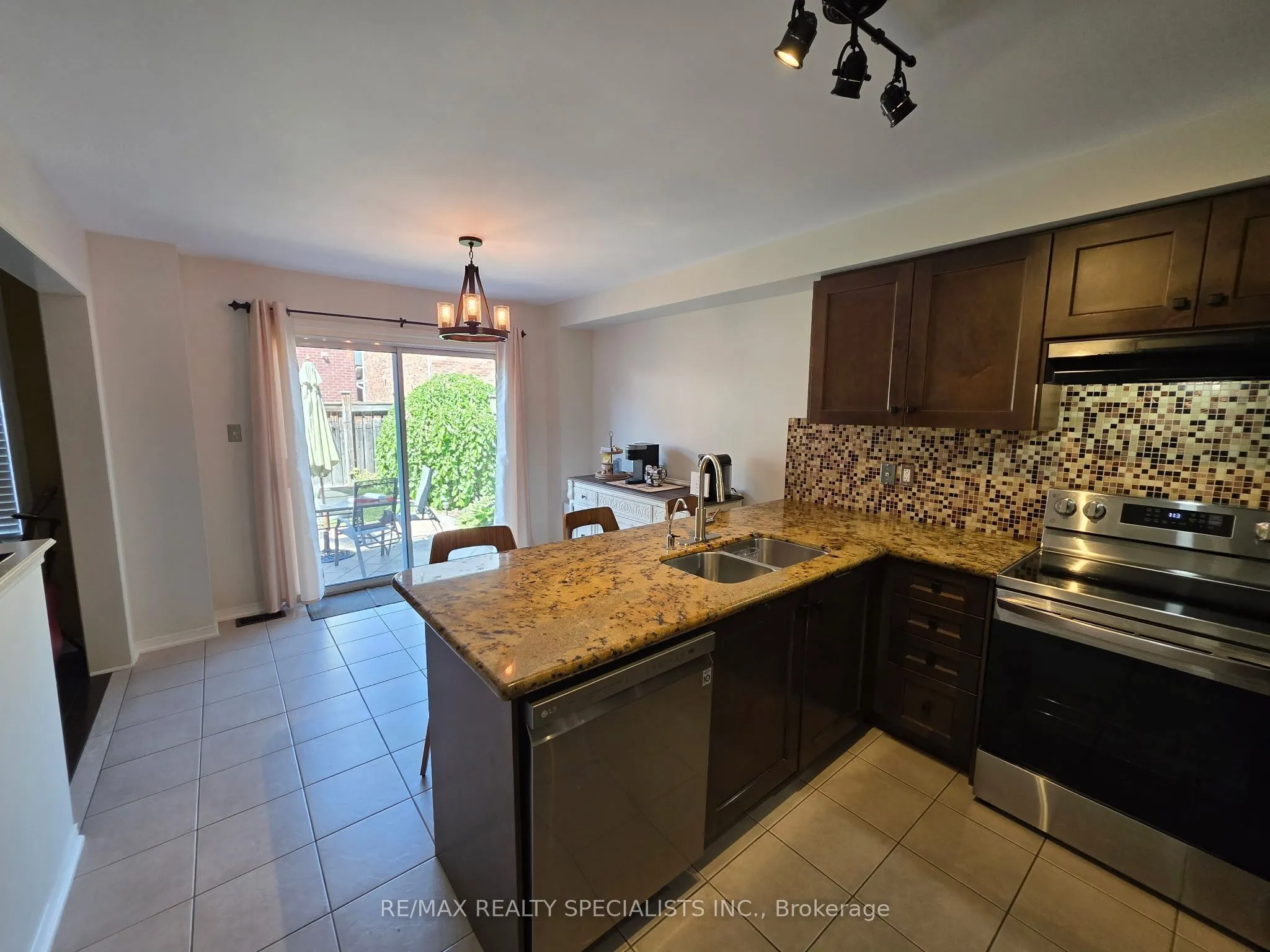 482 Grant Way
