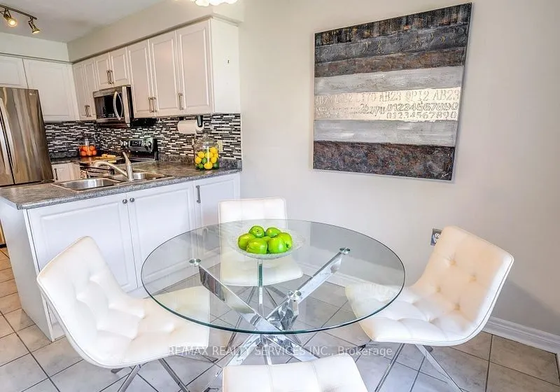 8 Seashell Place #23