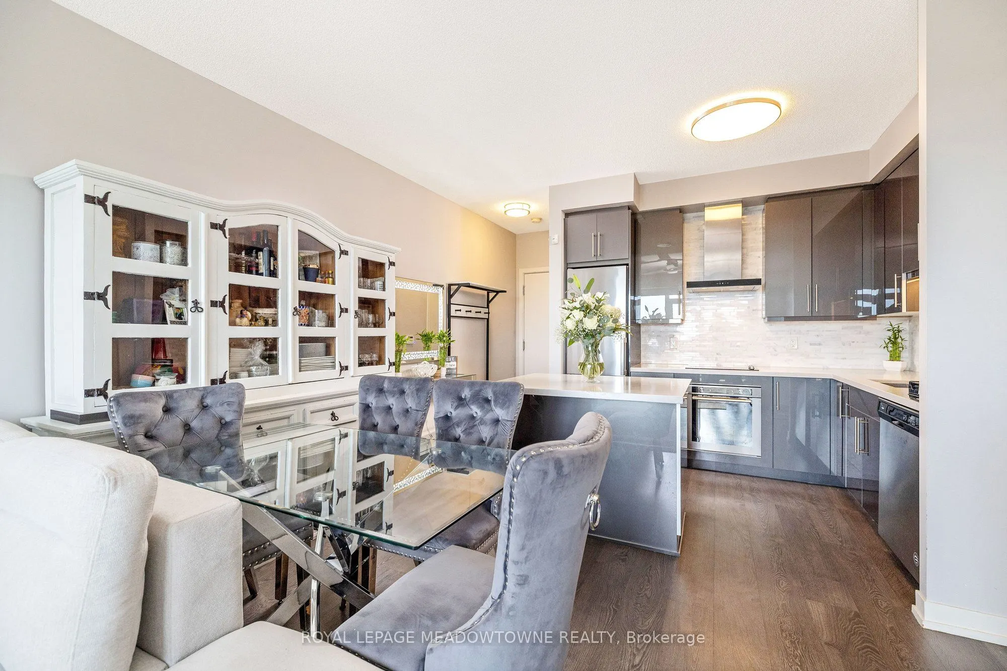 2093 Fairview Street #1902