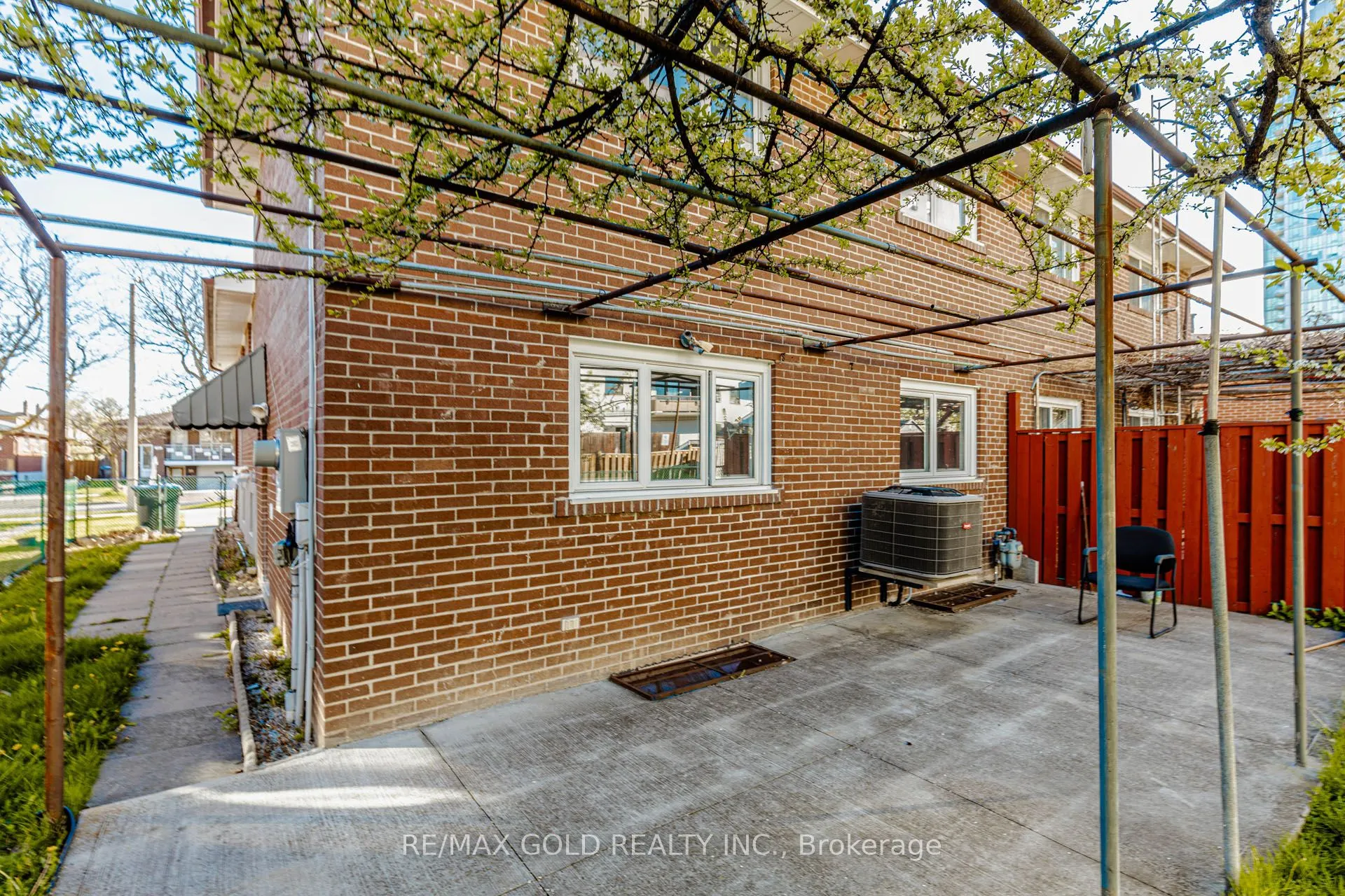 38 Achill Crescent