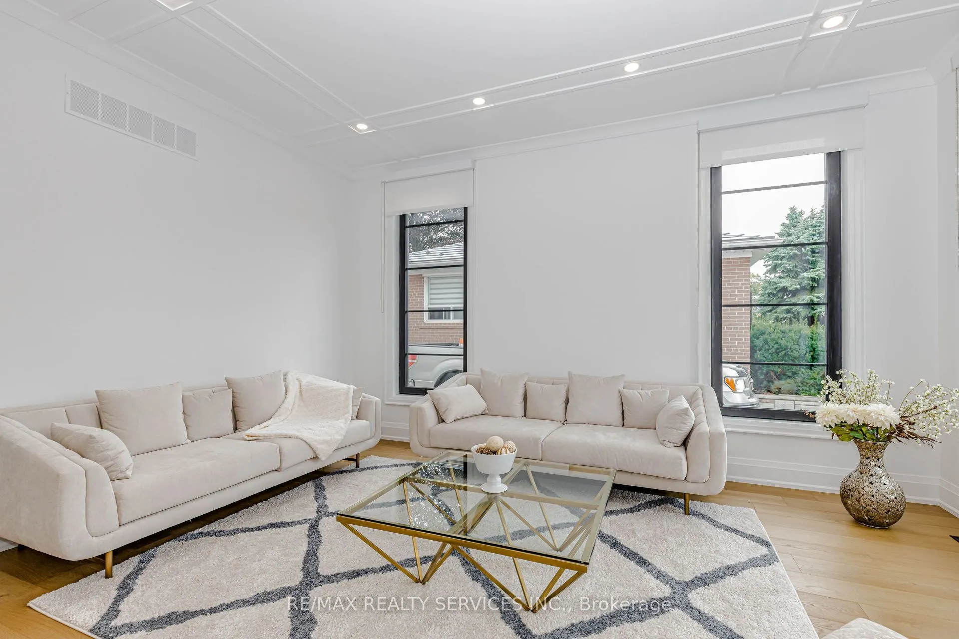 94 Vista Boulevard