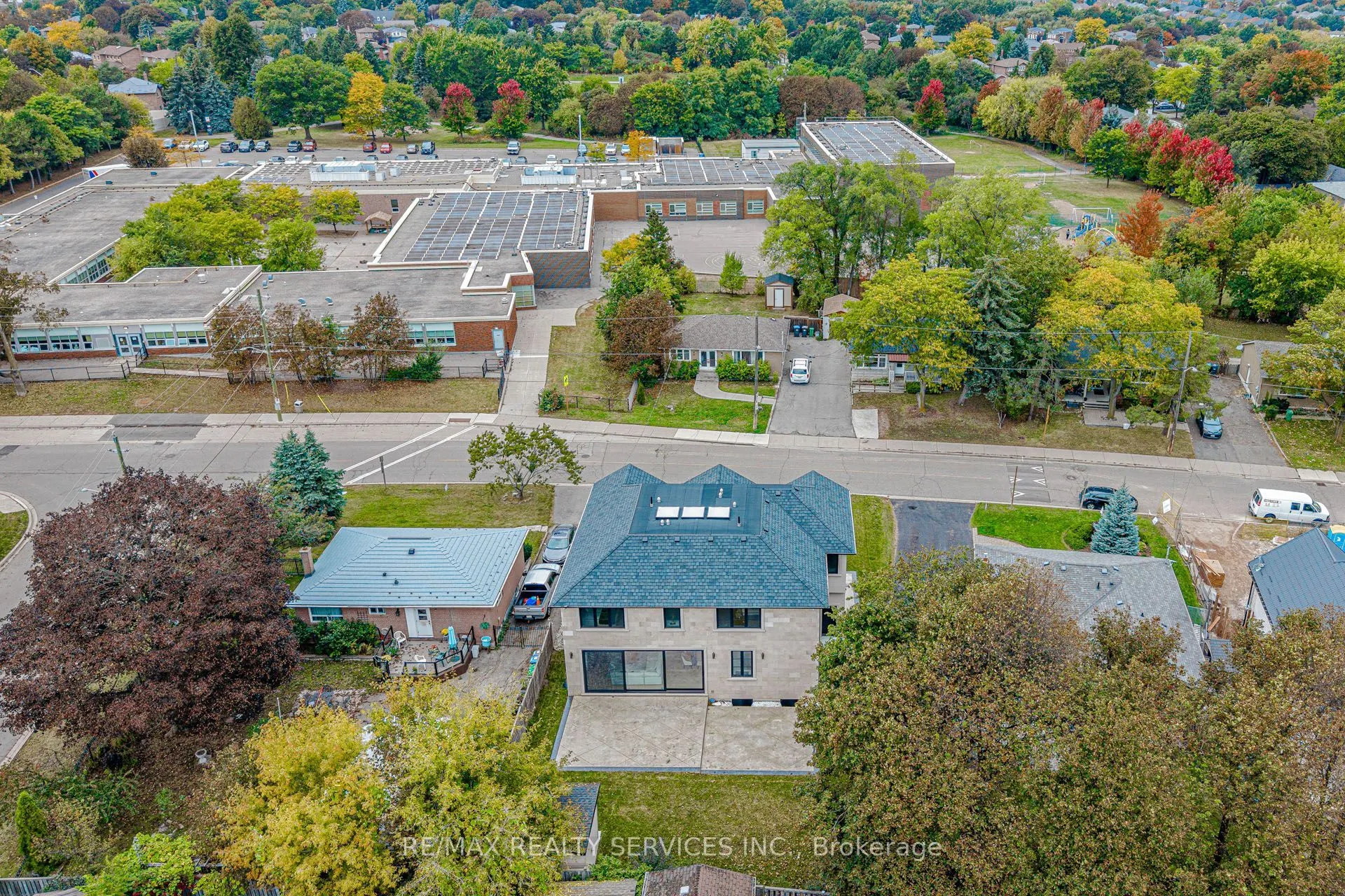 94 Vista Boulevard