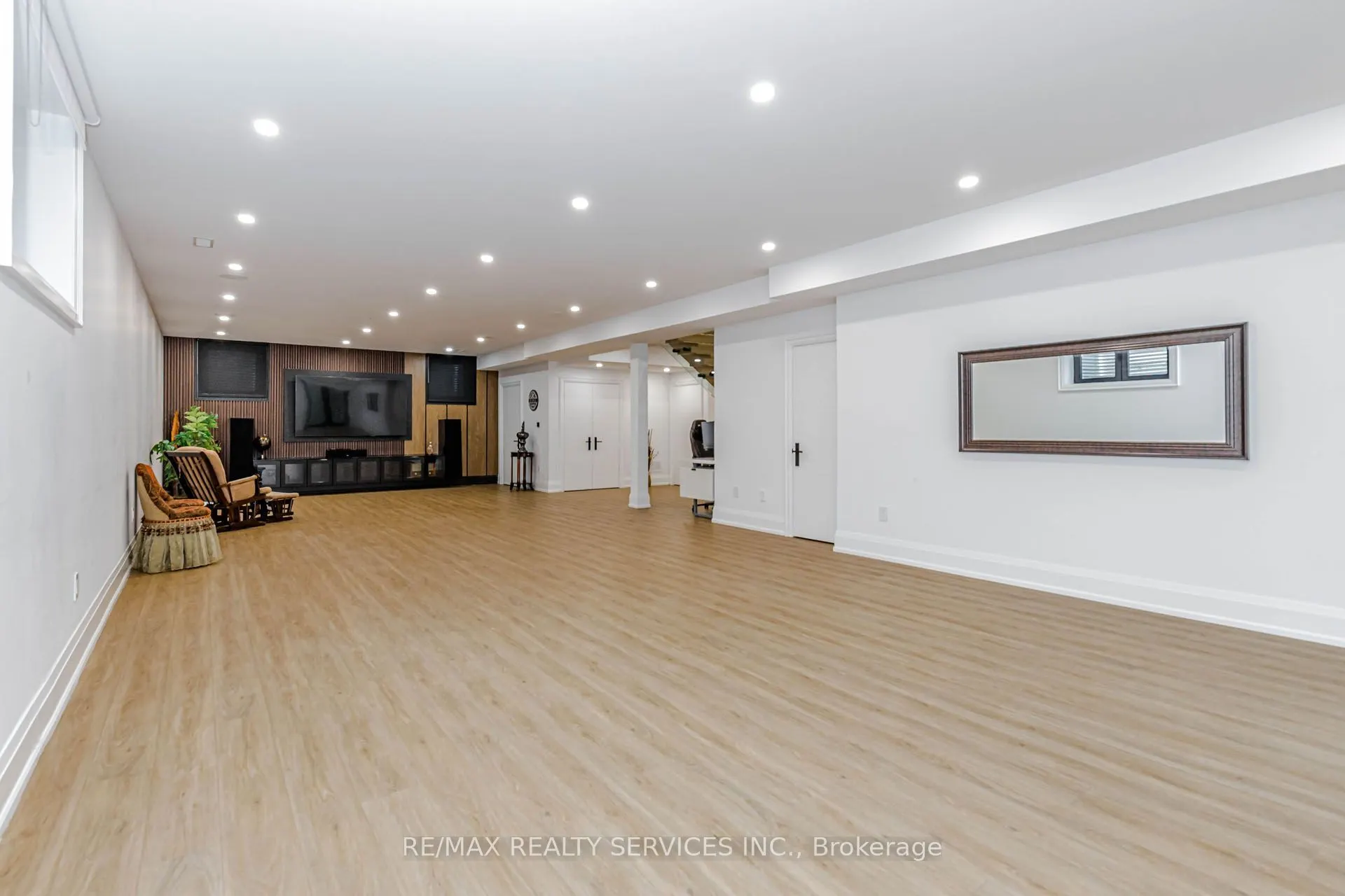 94 Vista Boulevard